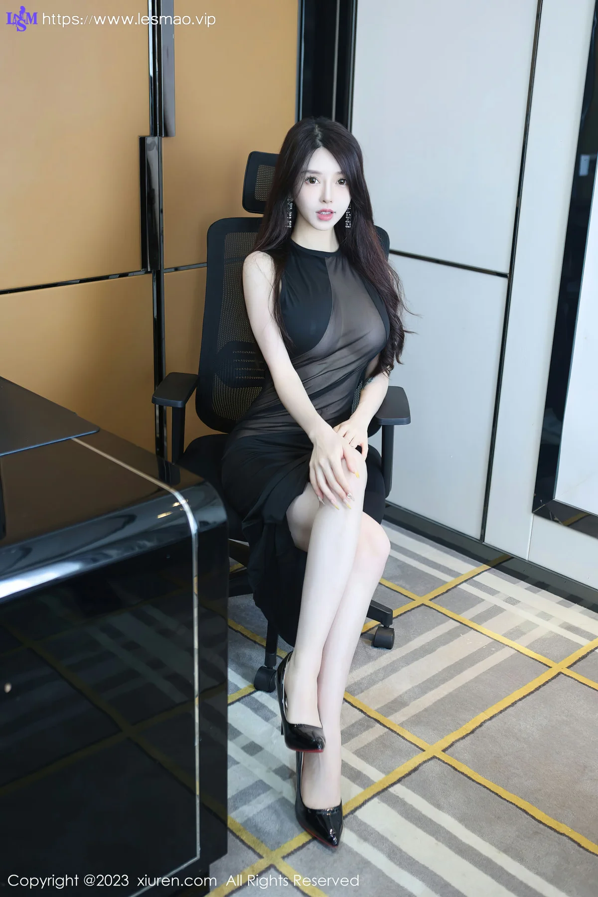 XiuRen 秀人 No.6937 玉兔miki 黑色薄纱连衣短裙性感写真3 - 2