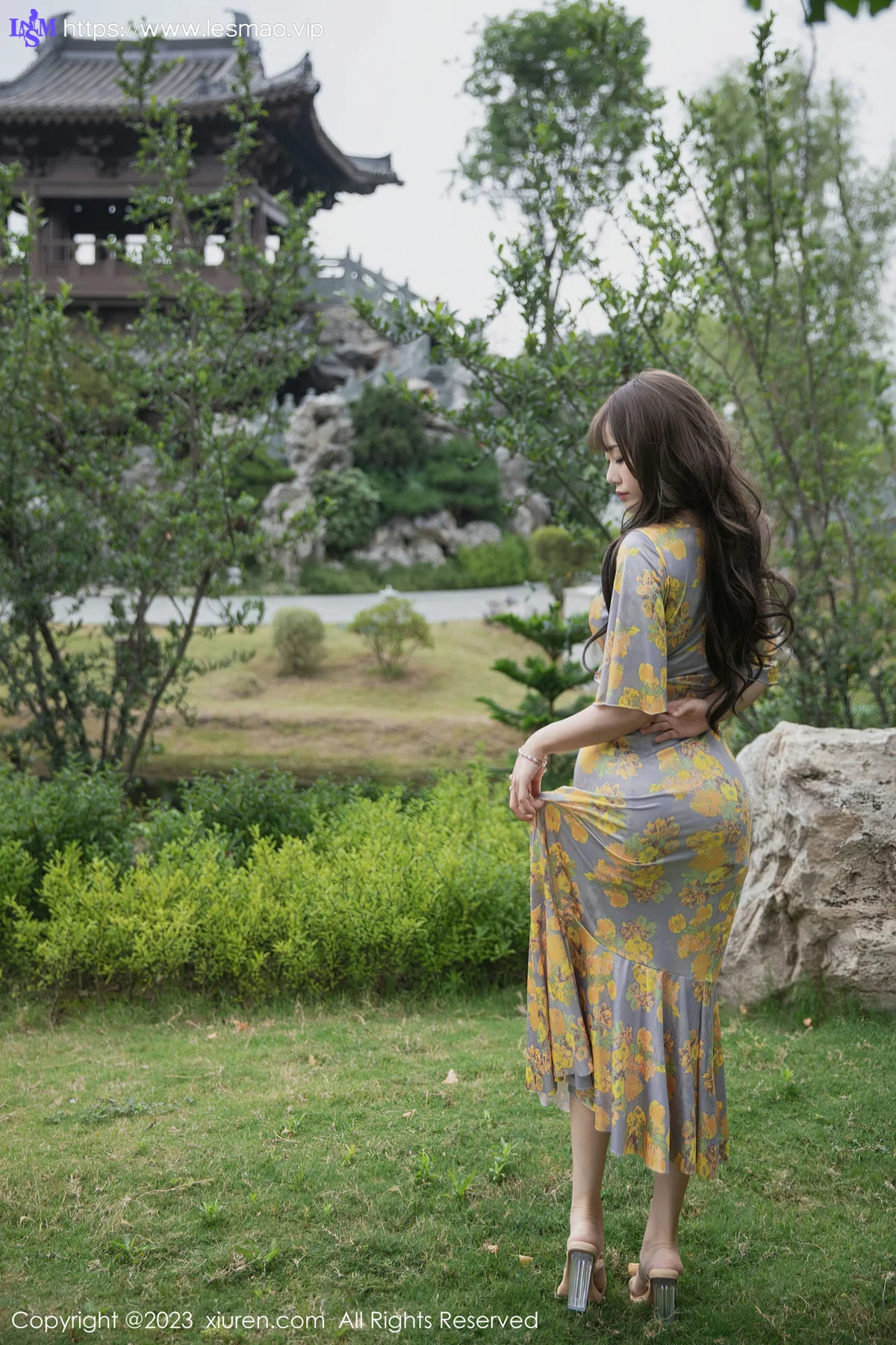 XiuRen 秀人 No.6949 严利娅Yuliya 黄灰色睡裙性感写真2 - 9