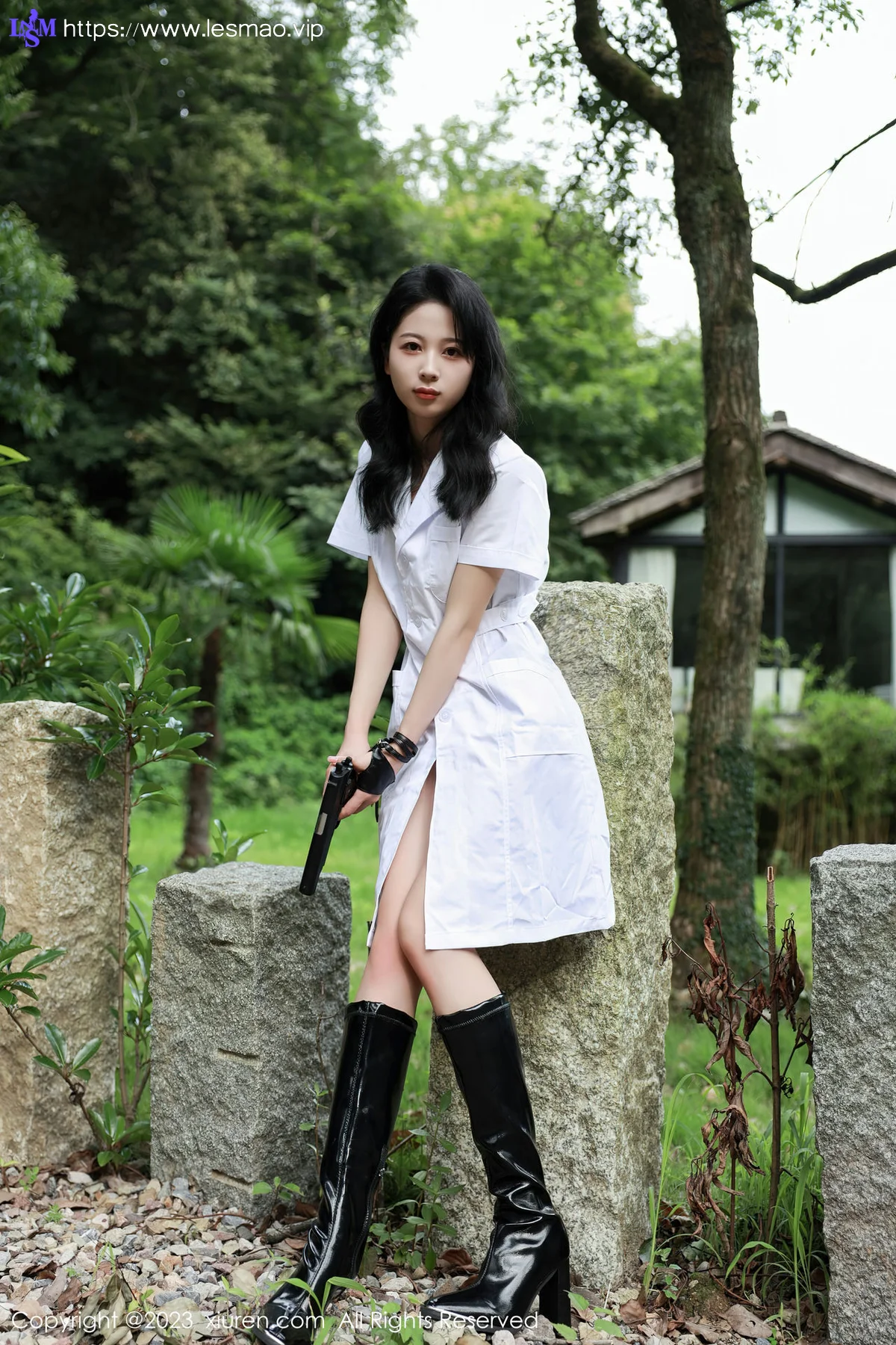 XiuRen 秀人 No.7061 糖豆sisi 野外白色外衣性感写真111 - 7