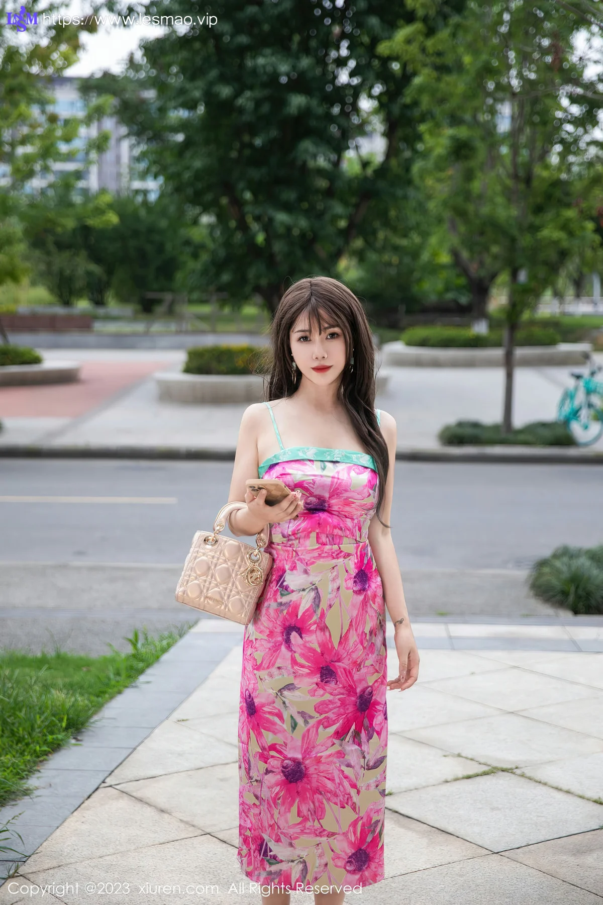 XiuRen 秀人 No.7065 严利娅Yuliya 网红情人裙性感写真 - 6