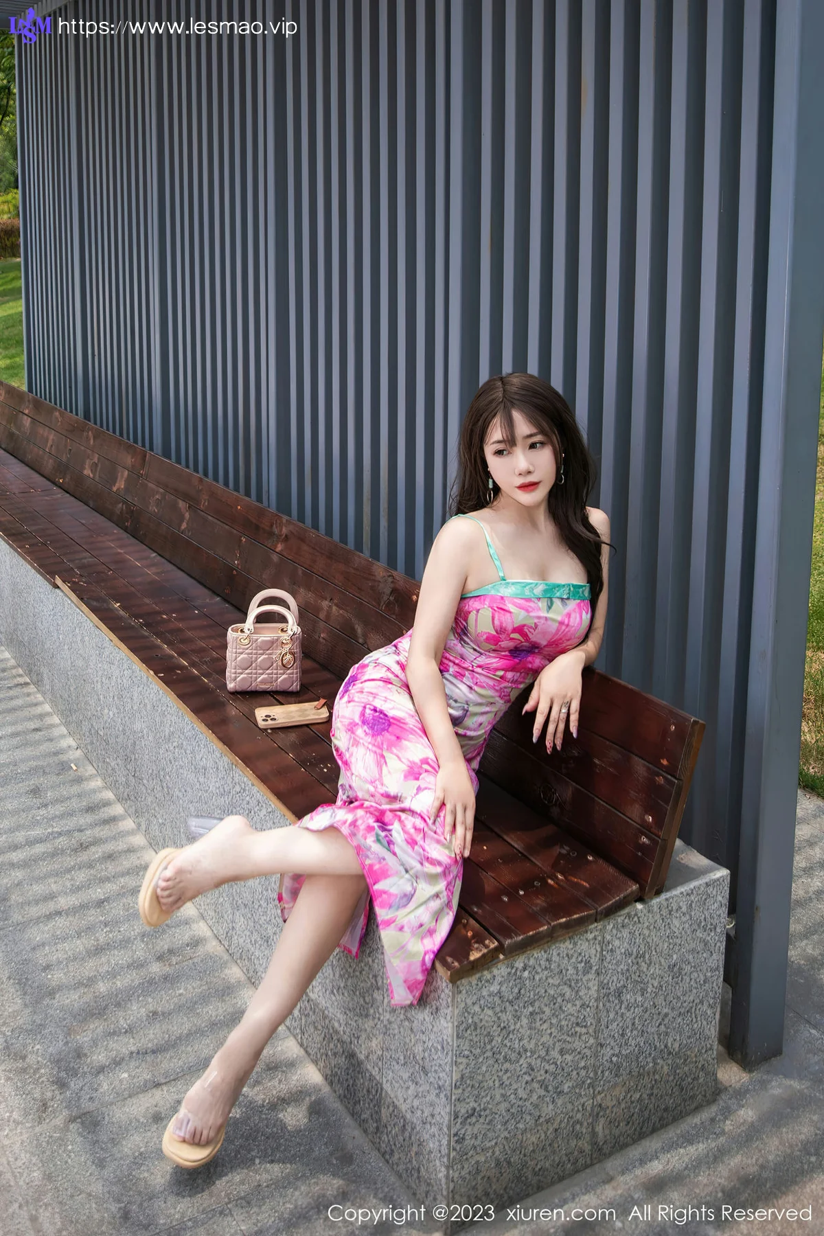 XiuRen 秀人 No.7065 严利娅Yuliya 网红情人裙性感写真 - 9