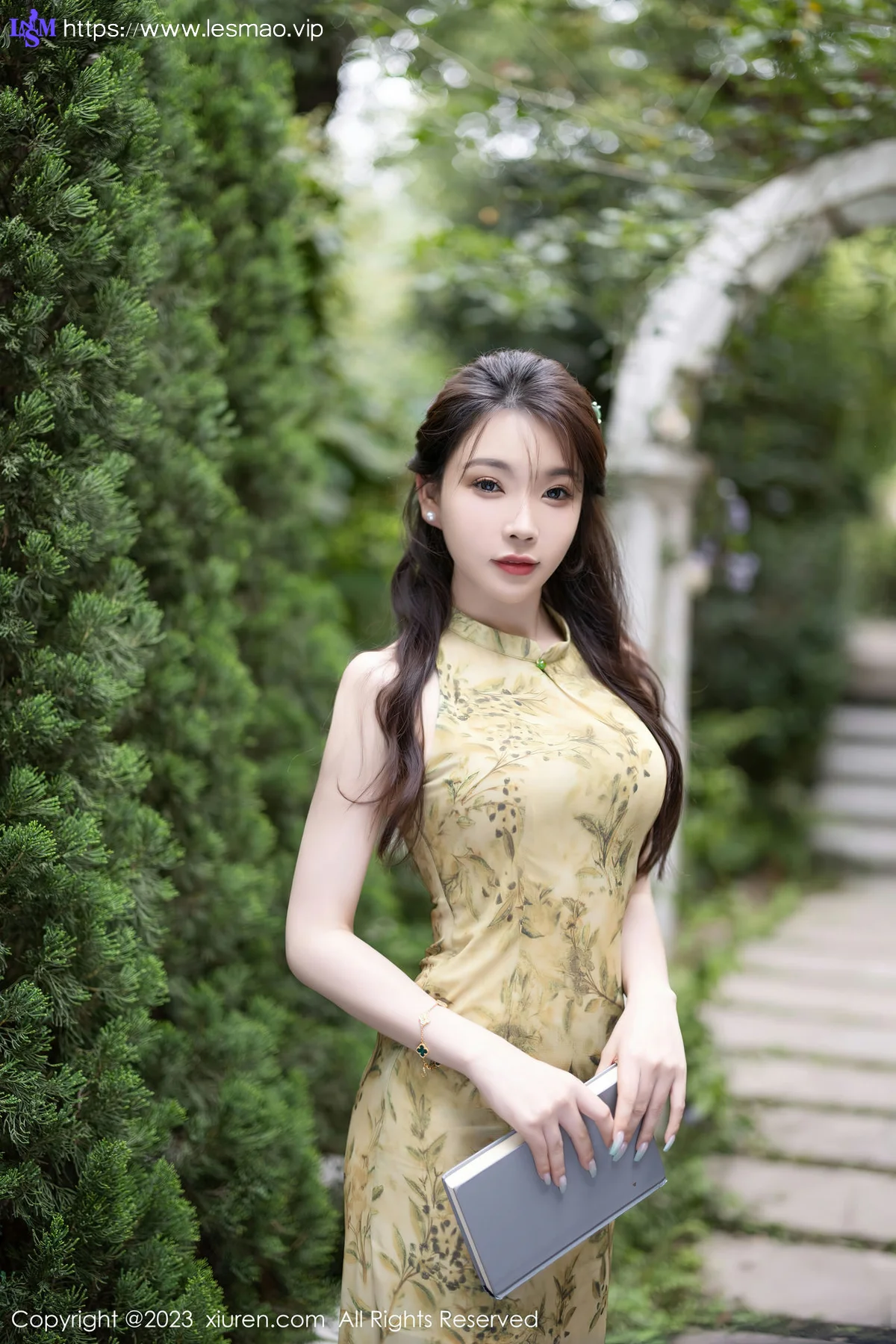 XiuRen 秀人 No.7083 徐莉芝Booty 欧式文艺风拍摄性感写真1 - 2