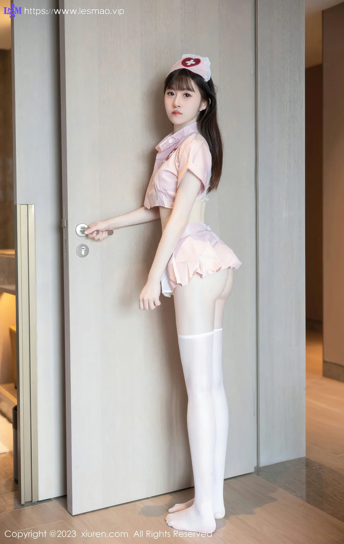 XiuRen 秀人 No.7090 林悠悠 情趣护士性感写真1 - 3