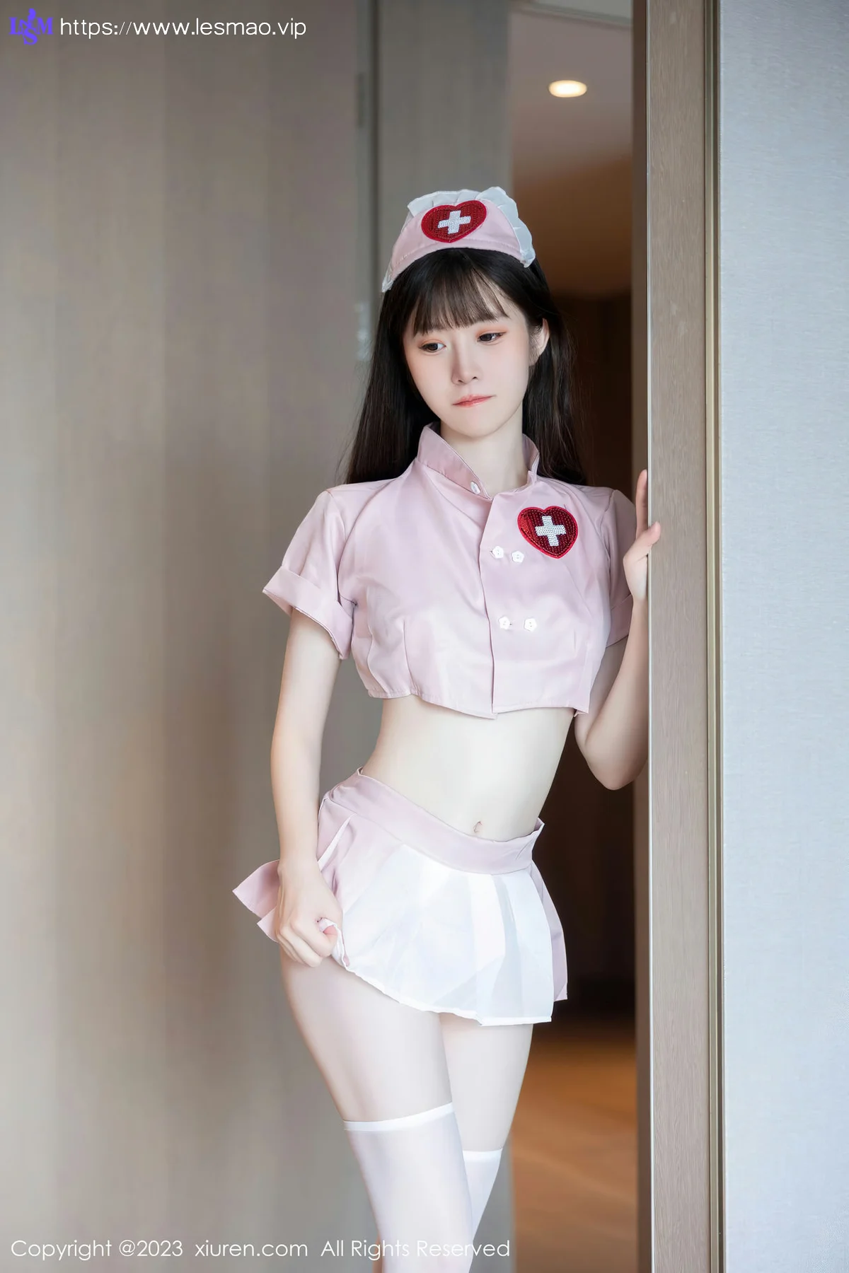 XiuRen 秀人 No.7090 林悠悠 情趣护士性感写真1 - 7