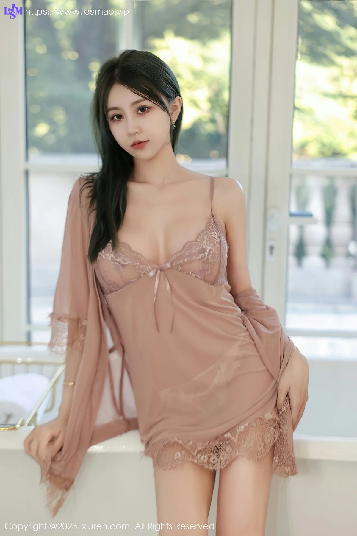XiuRen 秀人 No.7114 tina_甜仔 蕾丝睡裙杭州旅拍 - 10