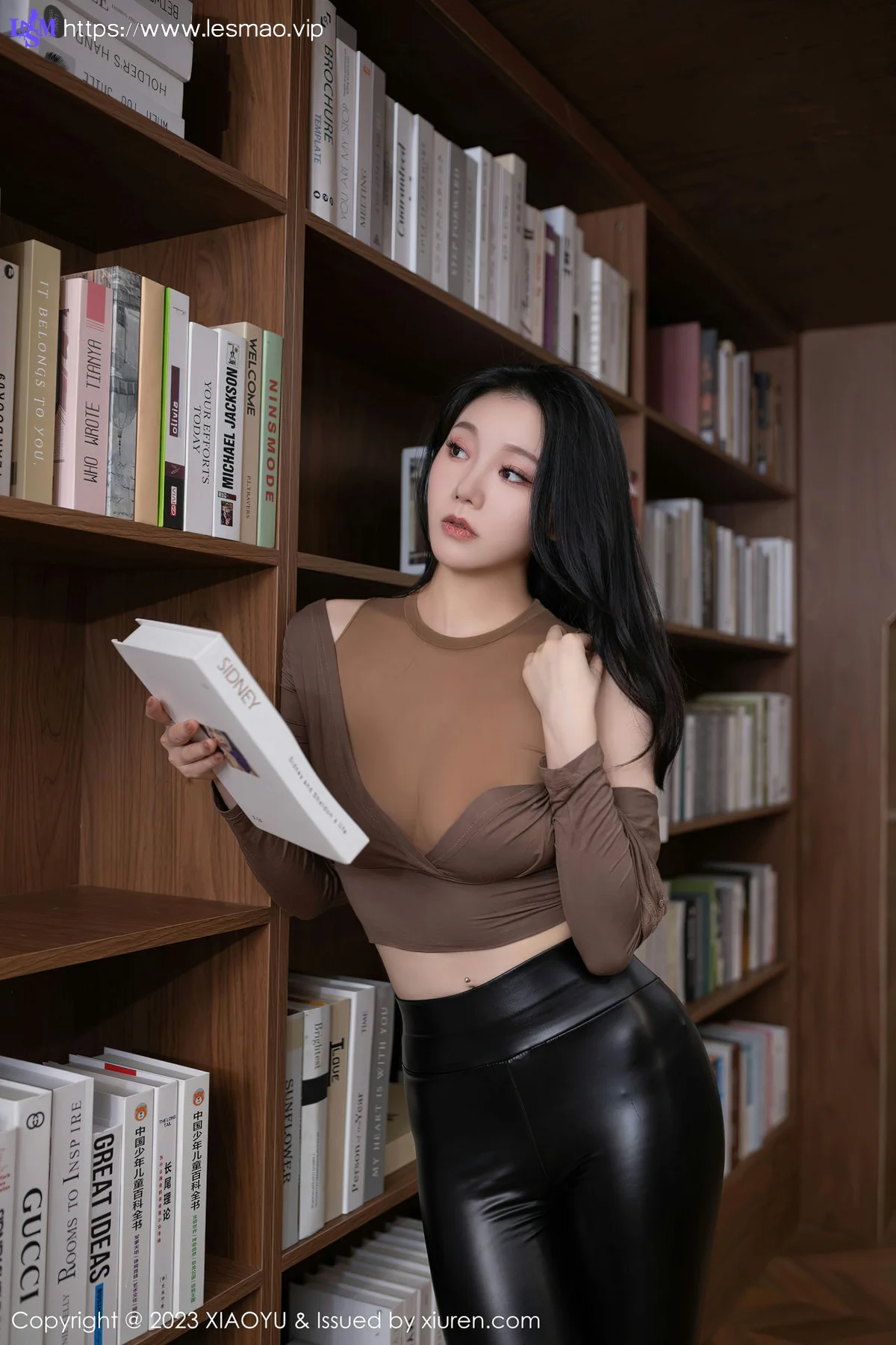 XiuRen 秀人 No.7133 808 安然anran 图书馆场景拍摄性感写真1 - 3