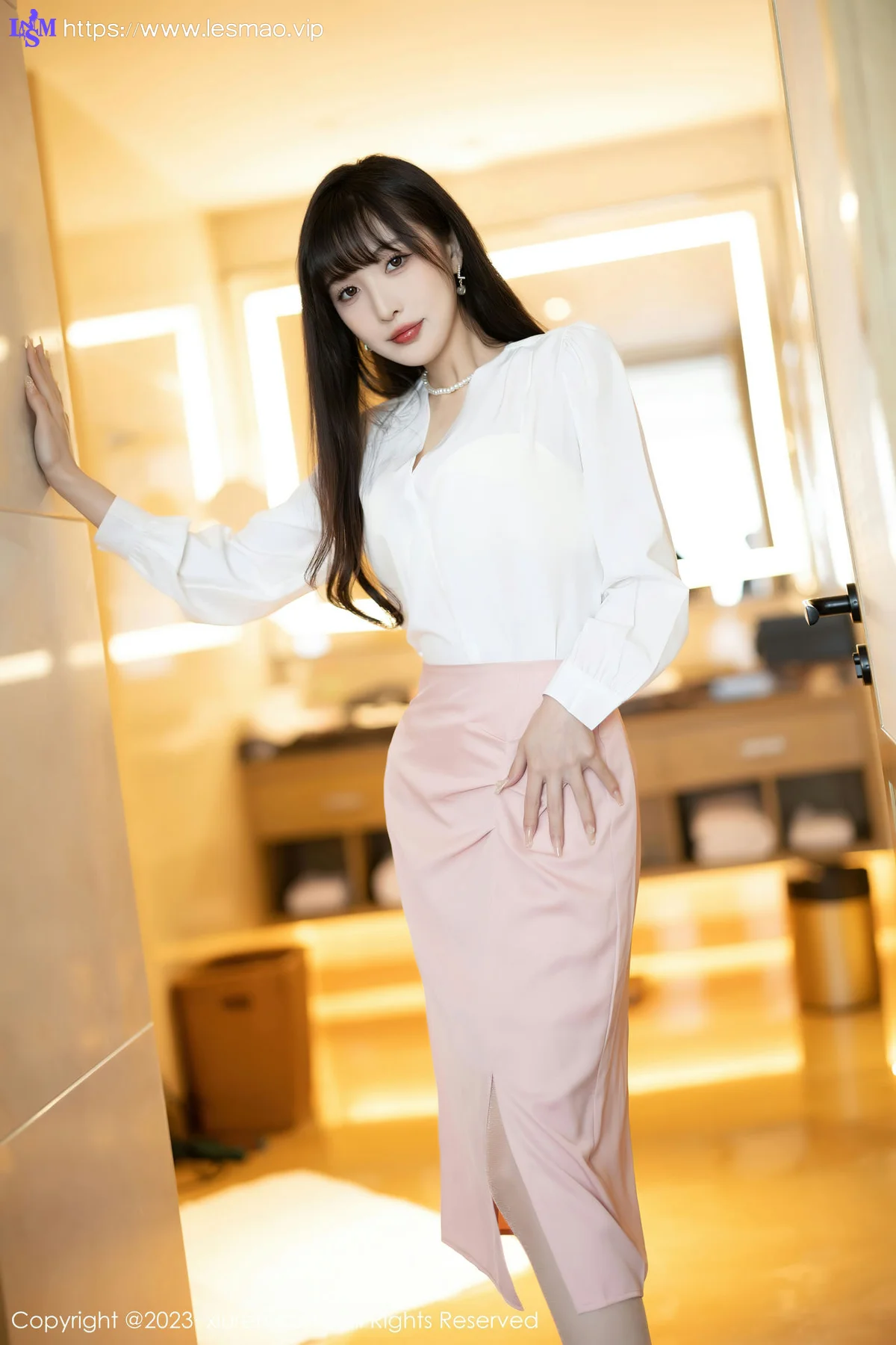XiuRen 秀人 No.7147 808 林星阑 原色丝袜性感写真1 - 3