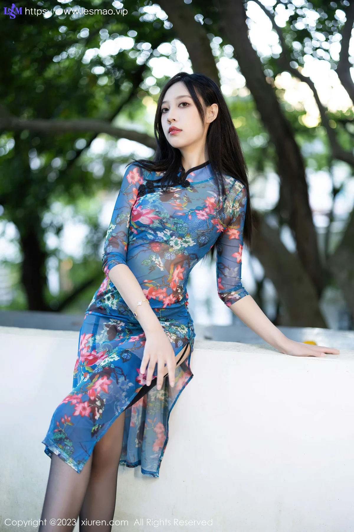 XiuRen 秀人 No.7271  郑颖姗Bev 蓝色旗袍性感写真 - 4