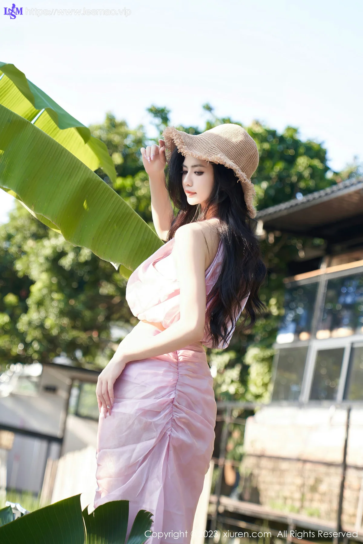 XiuRen 秀人 No.7281  浅浅Danny 夏日清爽户外场景拍摄性感写真33 - 5