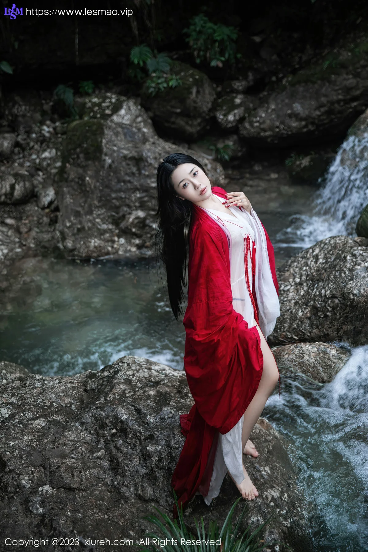 XiuRen 秀人 No.7295  严利娅Yuliya 户外诱惑红色古装性感写真 - 6