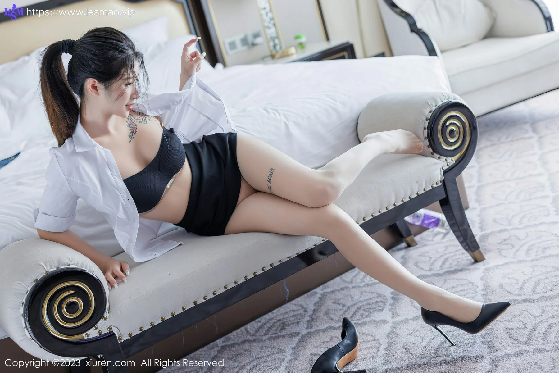 XiuRen 秀人 No.7406  灵诗怡 诱人原色丝袜性感写真 - 9