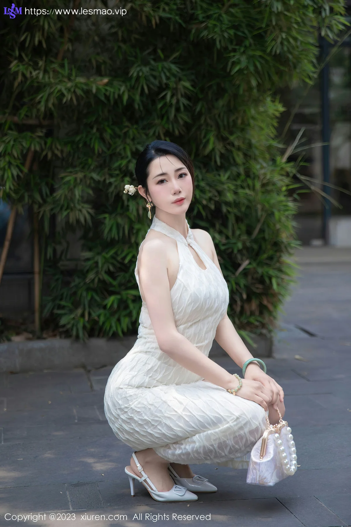 XiuRen 秀人 No.7435  严利娅Yuliya 白色旗袍性感写真 - 8