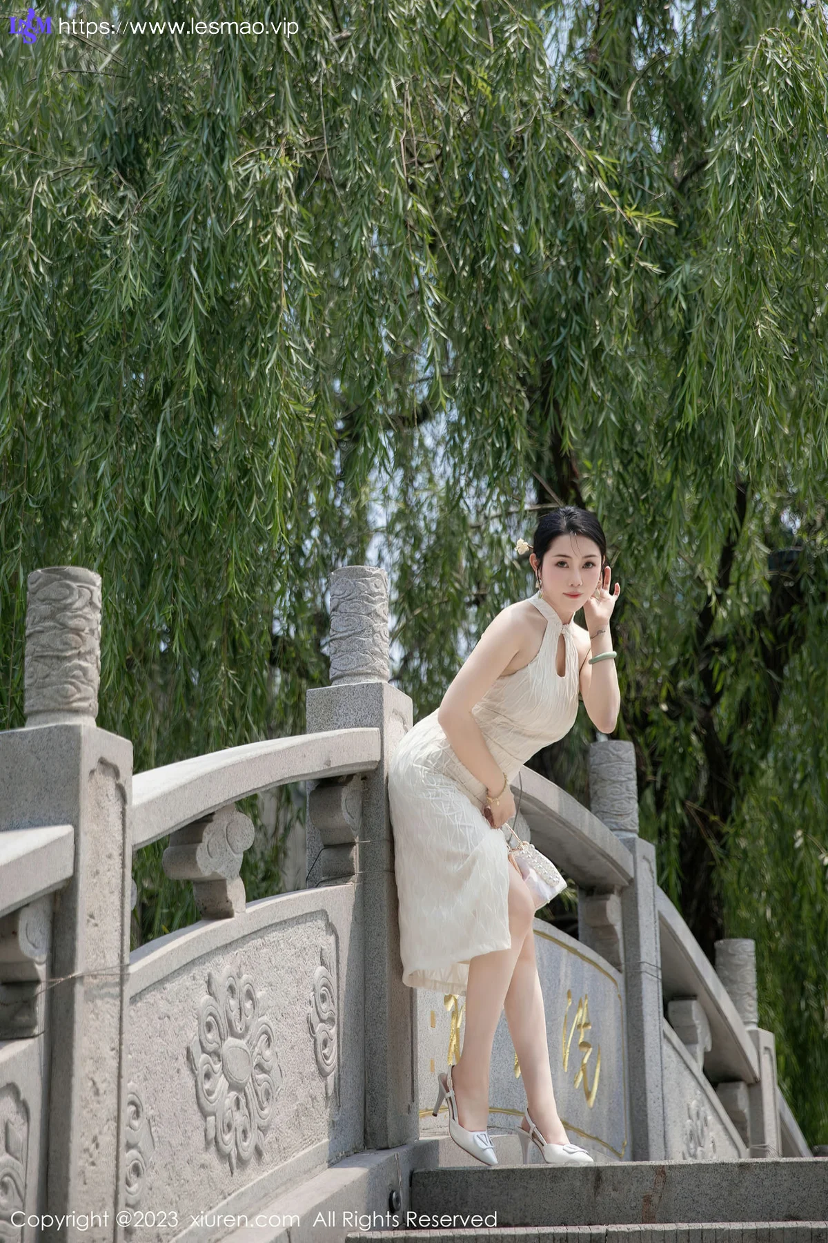 XiuRen 秀人 No.7435  严利娅Yuliya 白色旗袍性感写真 - 4