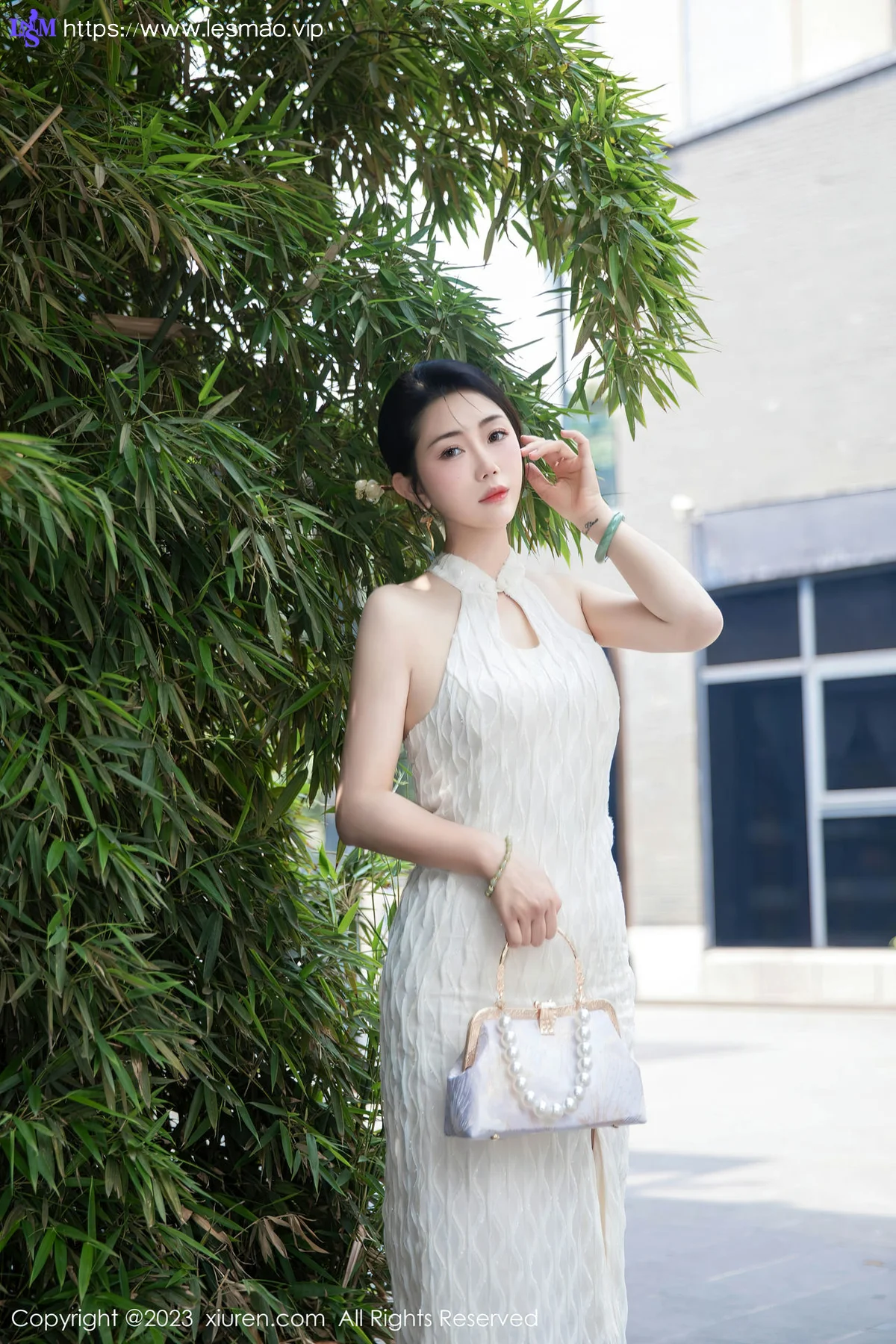 XiuRen 秀人 No.7435  严利娅Yuliya 白色旗袍性感写真 - 5