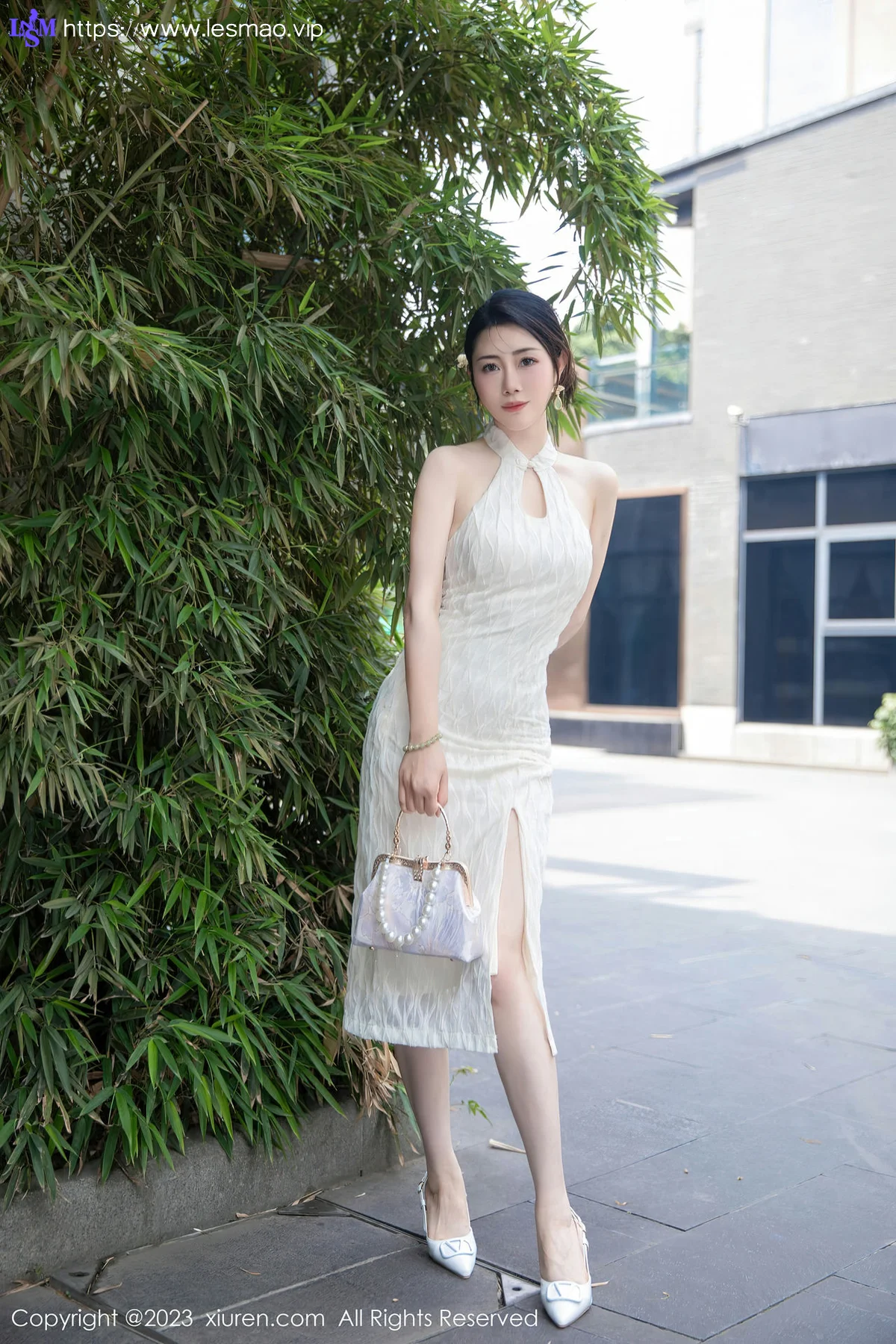 XiuRen 秀人 No.7435  严利娅Yuliya 白色旗袍性感写真 - 6