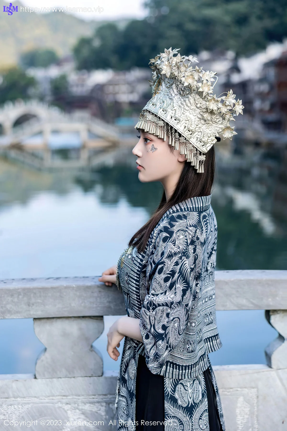 XiuRen 秀人 No.7448  豆瓣酱 银饰苗族服饰性感写真111 - 4