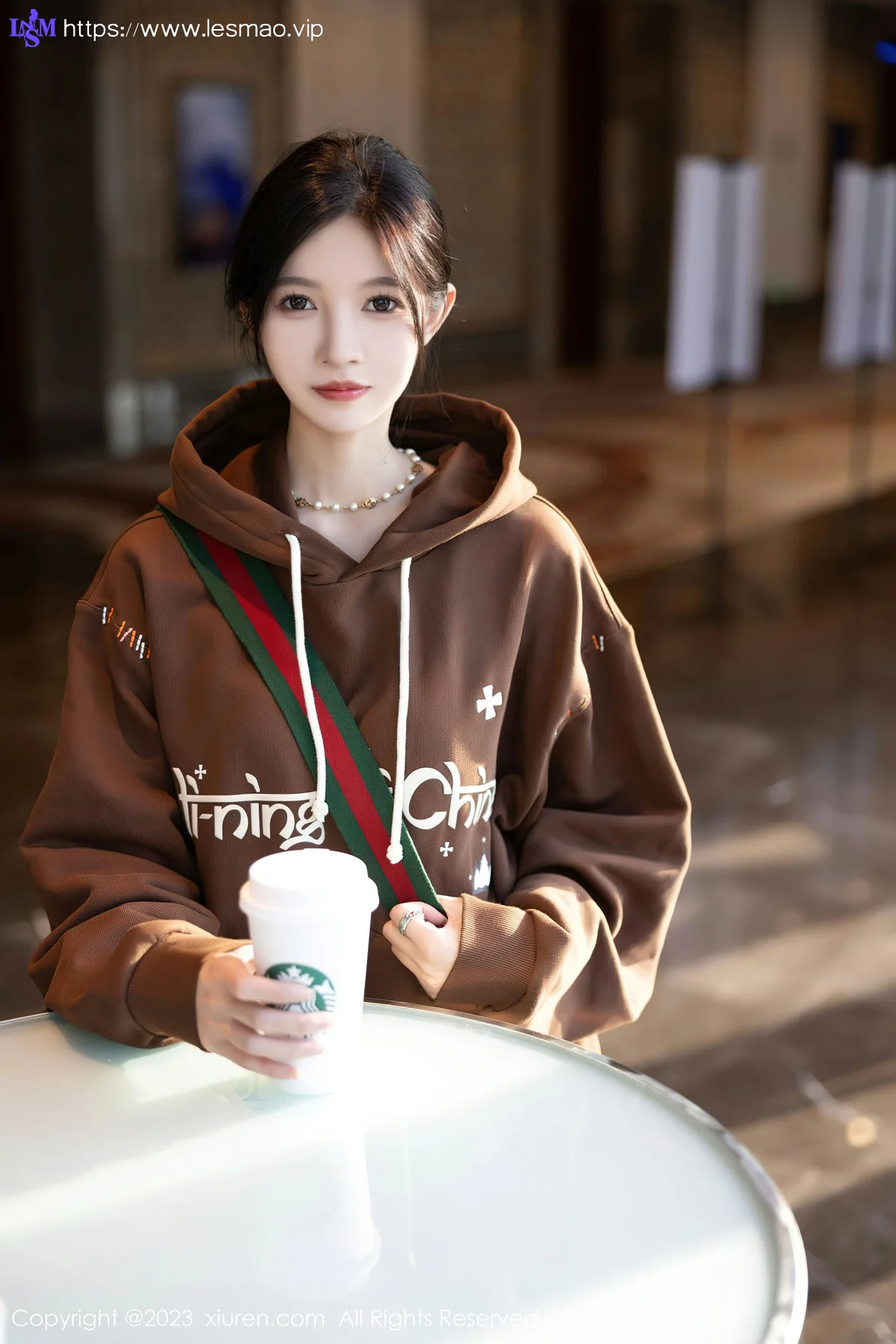 XiuRen 秀人 No.7488  程程程- 咖啡色卫衣性感写真1 - 5
