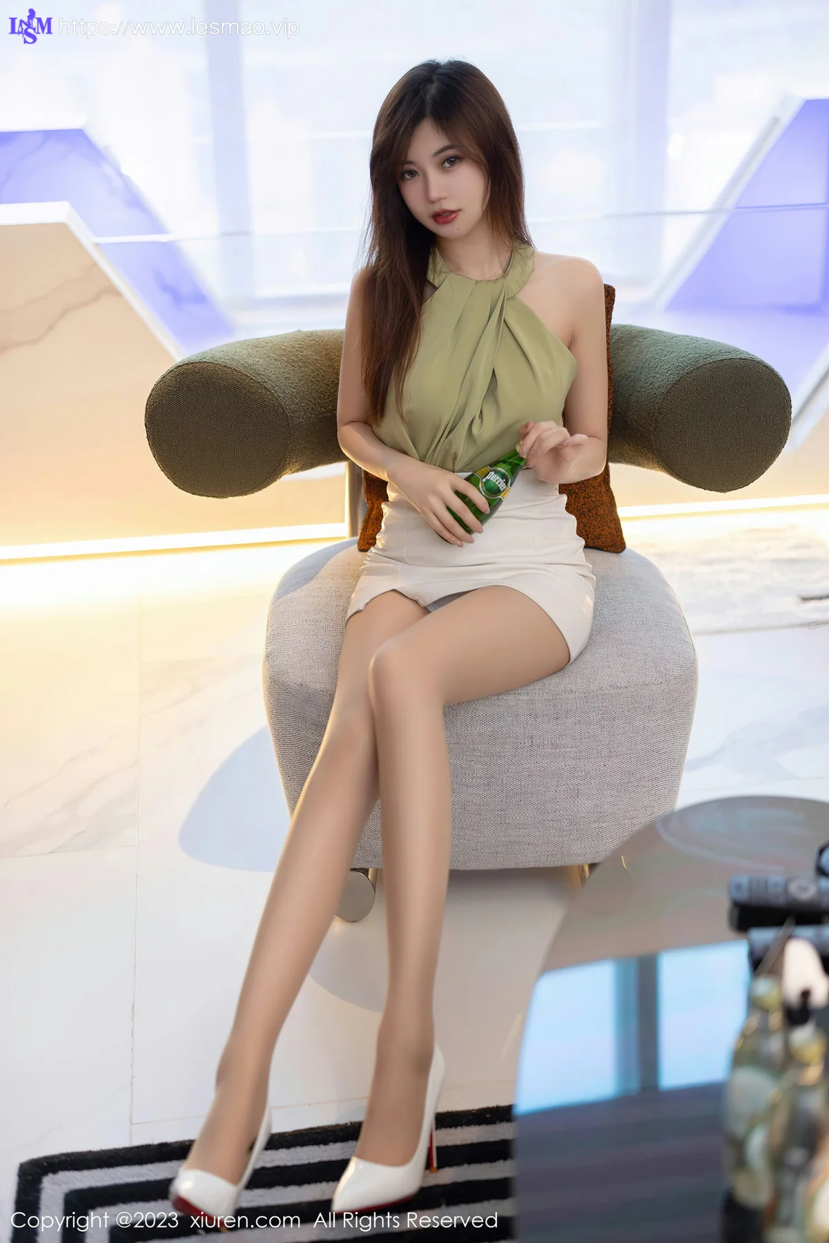 XiuRen 秀人 No.7503  绮里嘉ula 黑色情趣内衣性感写真1 - 2
