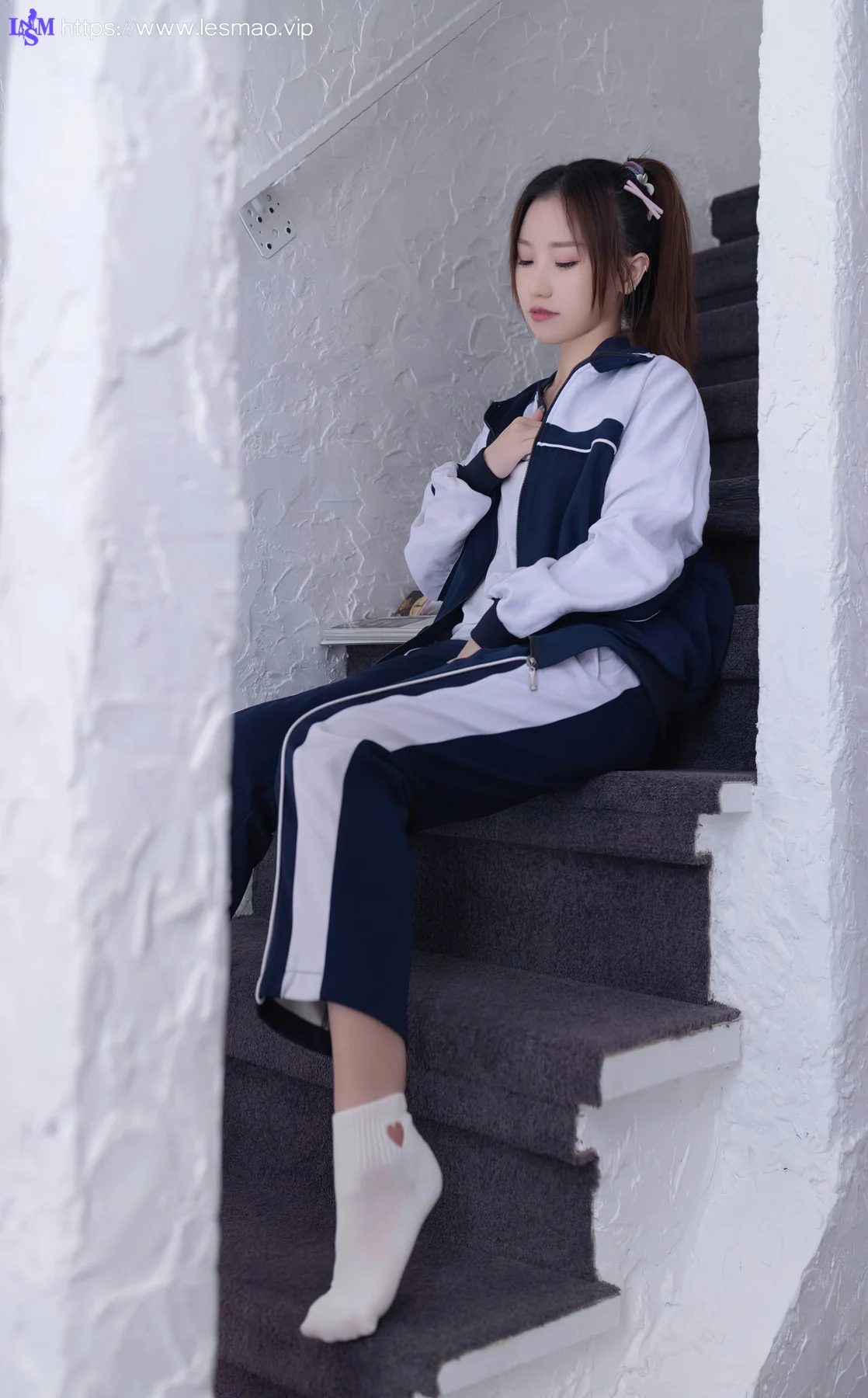 XiuRen 秀人 No.7528  杏子Yada 普蓝色学妹制服日本旅拍3 - 6