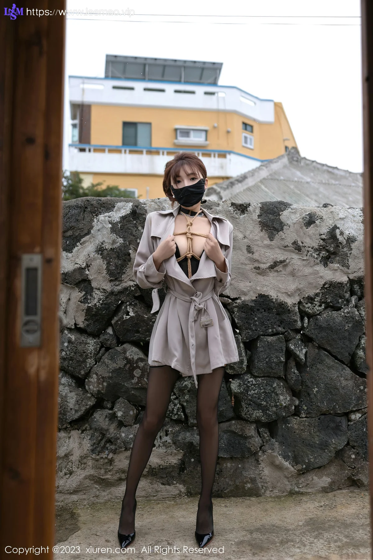 XiuRen 秀人 No.7538  陆萱萱 黑色情趣服饰济州岛旅拍11 - 6