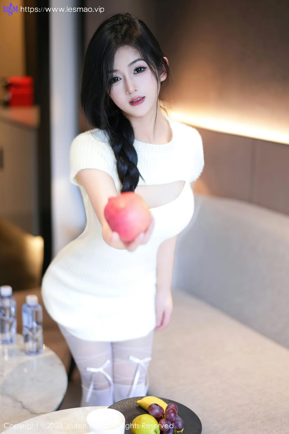 XiuRen 秀人 No.7541  谭小灵 诱人白色丝袜性感写真1 - 3