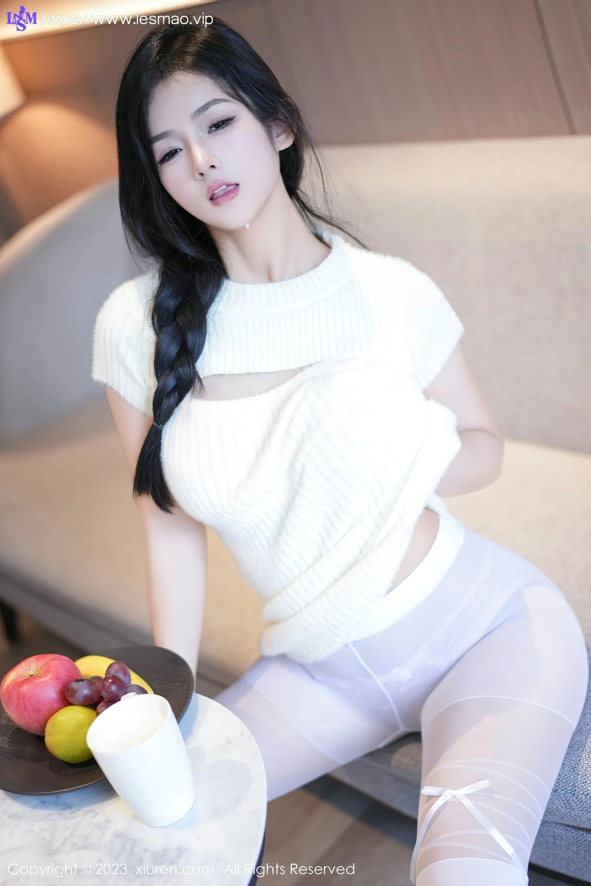XiuRen 秀人 No.7541  谭小灵 诱人白色丝袜性感写真1 - 3