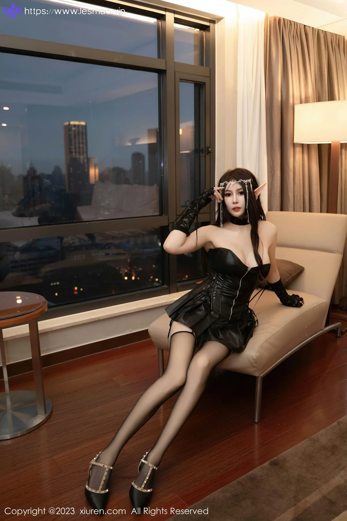 XiuRen 秀人 No.7546  米亚Mia 黑色露肩服饰性感写真 - 4