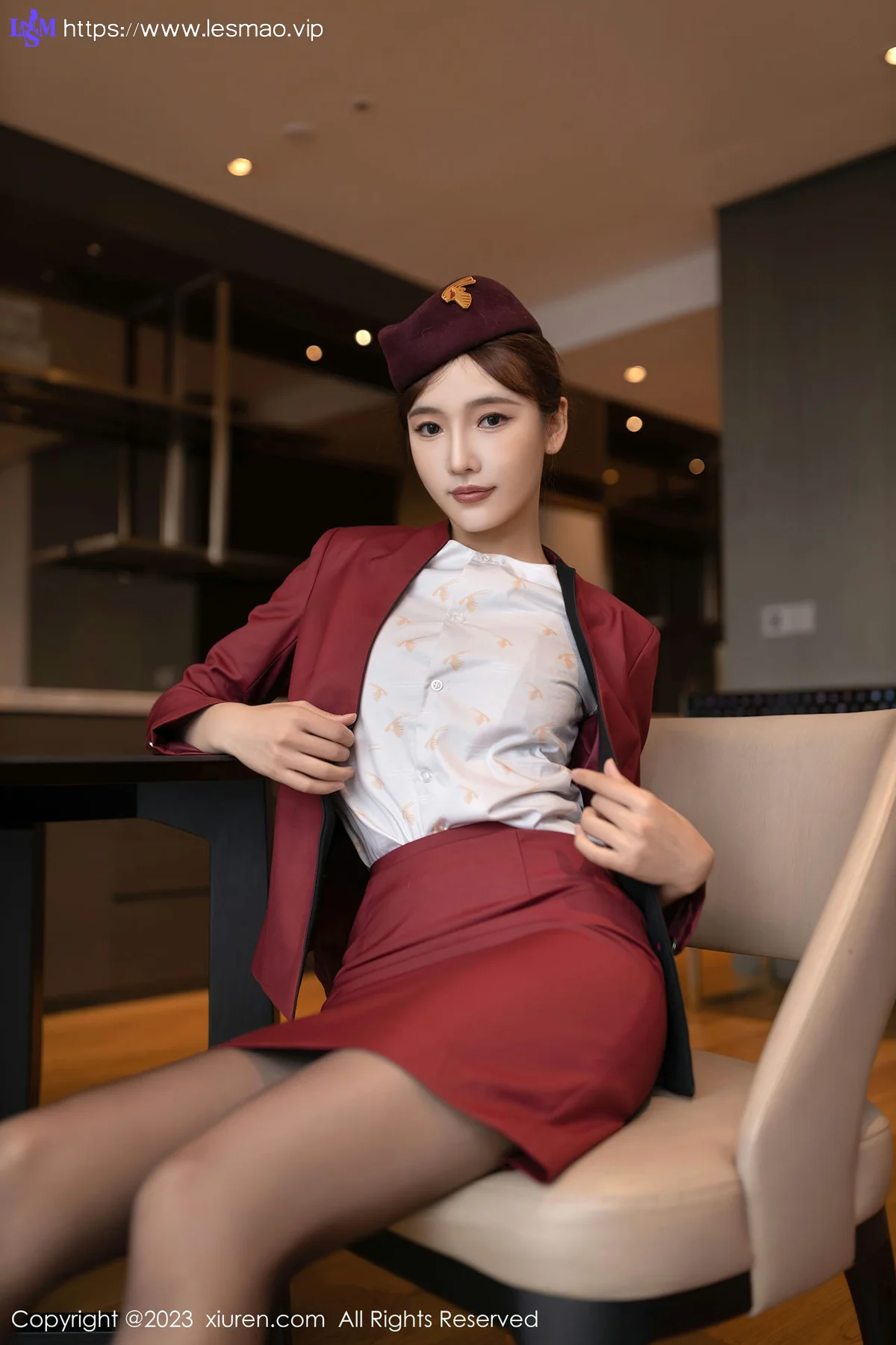 XiuRen 秀人 No.7569 陆萱萱 空姐制服济州岛旅拍111 - 1