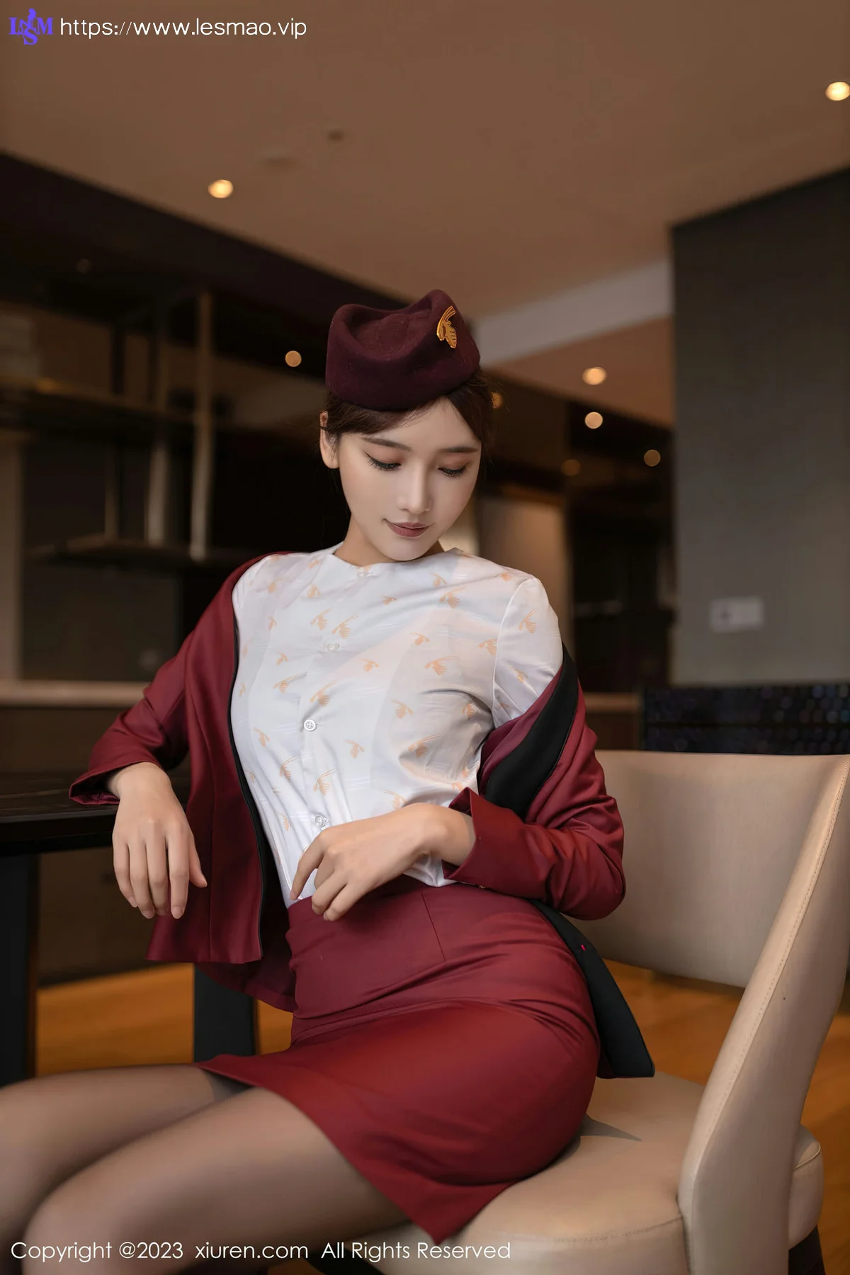 XiuRen 秀人 No.7569 陆萱萱 空姐制服济州岛旅拍111 - 2