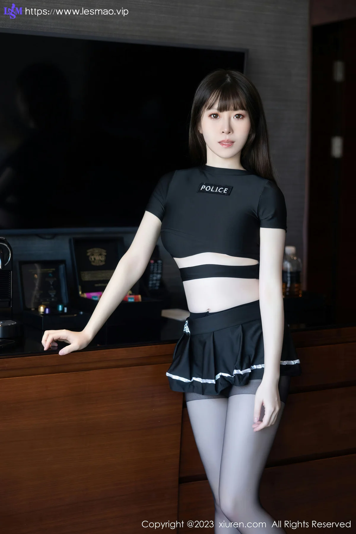 XiuRen 秀人 No.7637  林悠悠 妩媚欲滴性感写真22 - 1