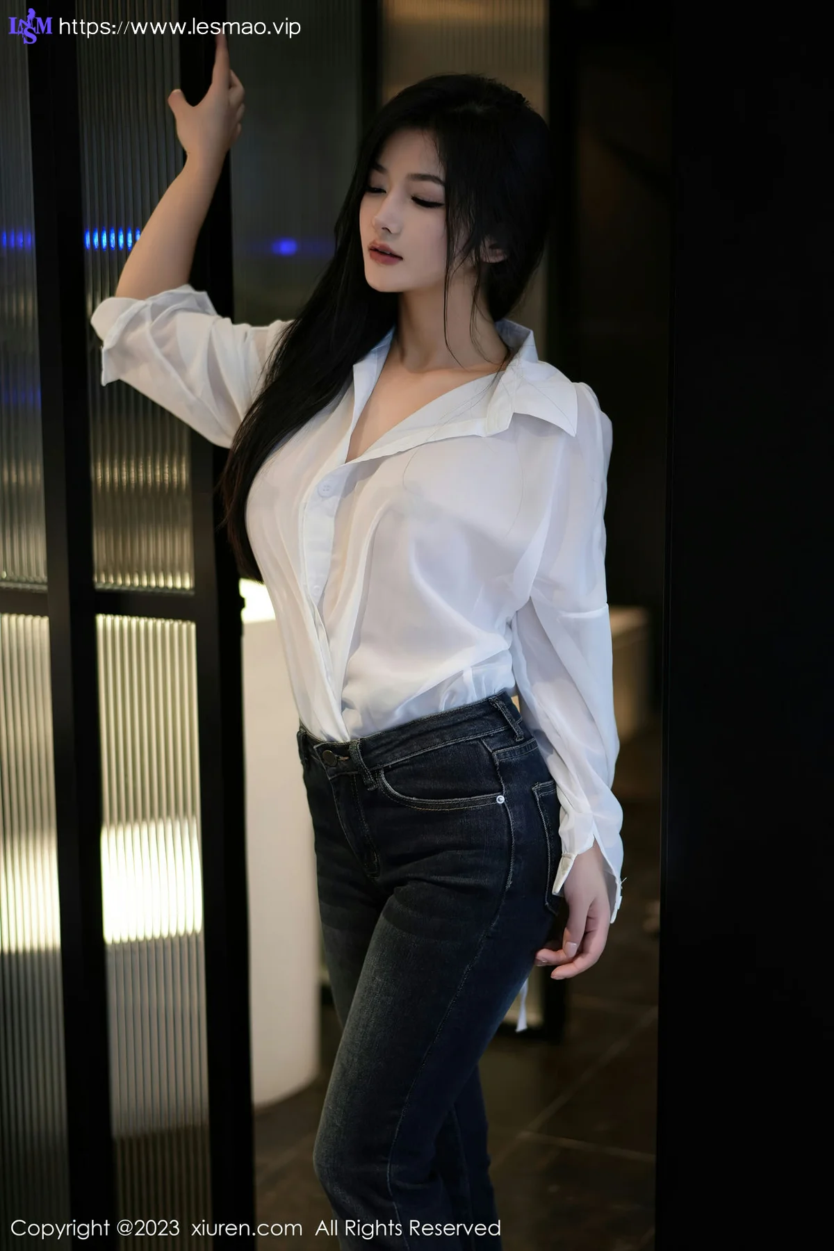 XiuRen 秀人 No.7645  谭小灵 简约牛仔裤性感写真11 - 2