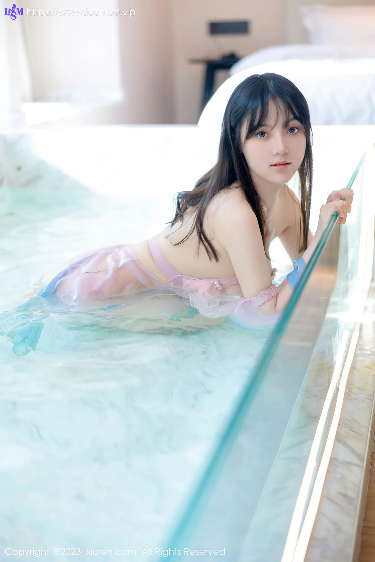XiuRen 秀人 No.7650  豆瓣酱 泳池场景性感写真111 - 2