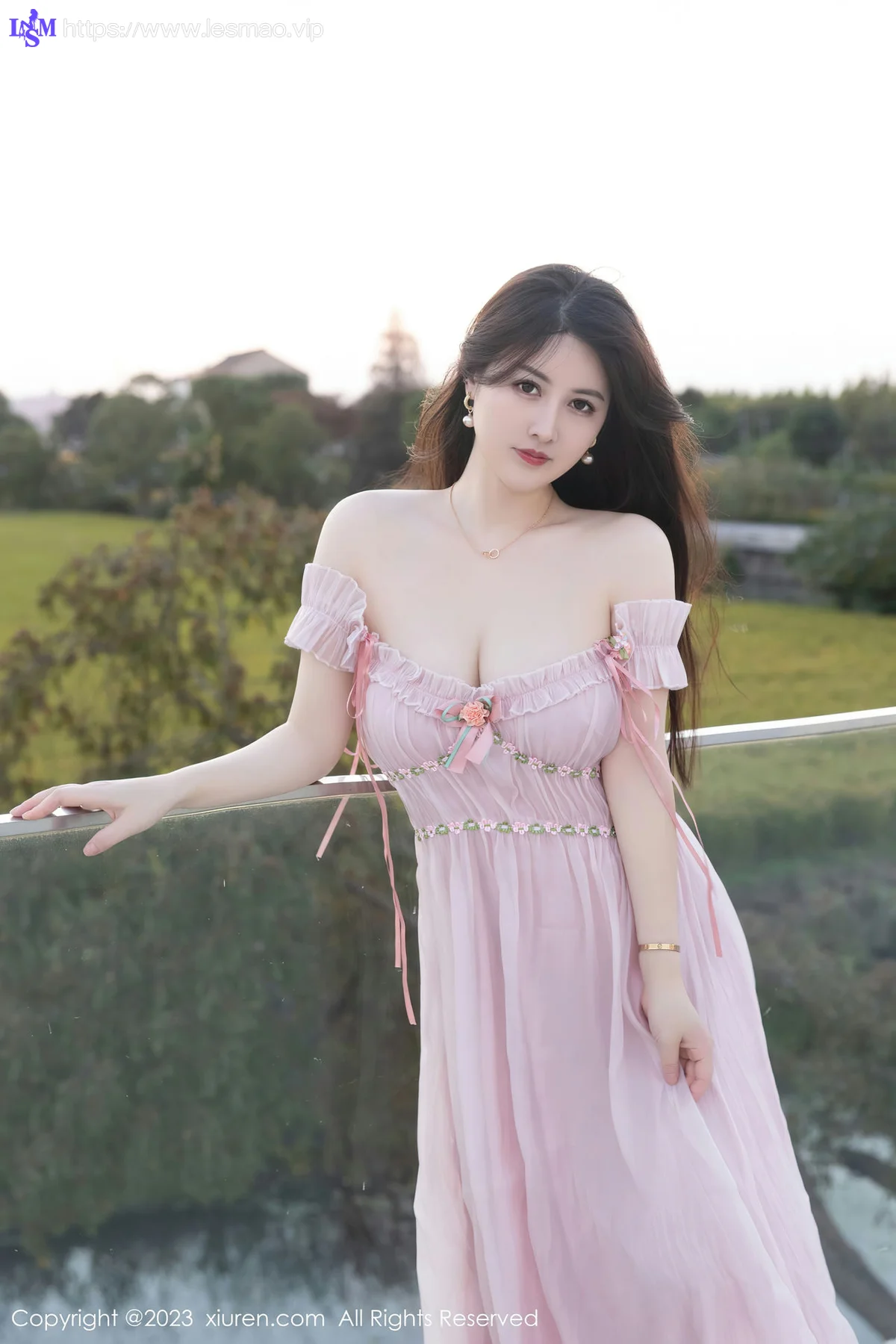 XiuRen 秀人 No.7666  诗诗kiki 魅惑灰丝性感写真1 - 1