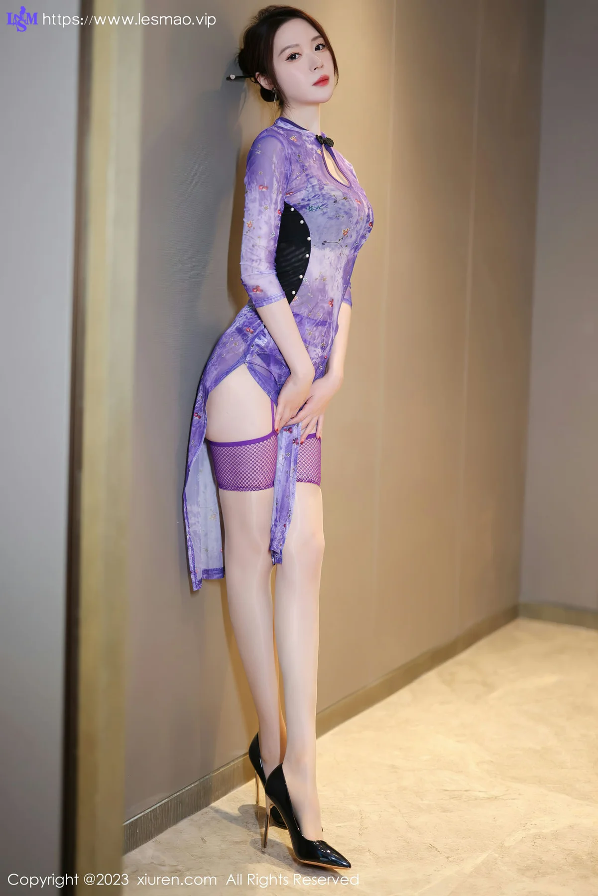 XiuRen 秀人 No.7673  梦心玥 诱人紫色丝袜性感写真1 - 1