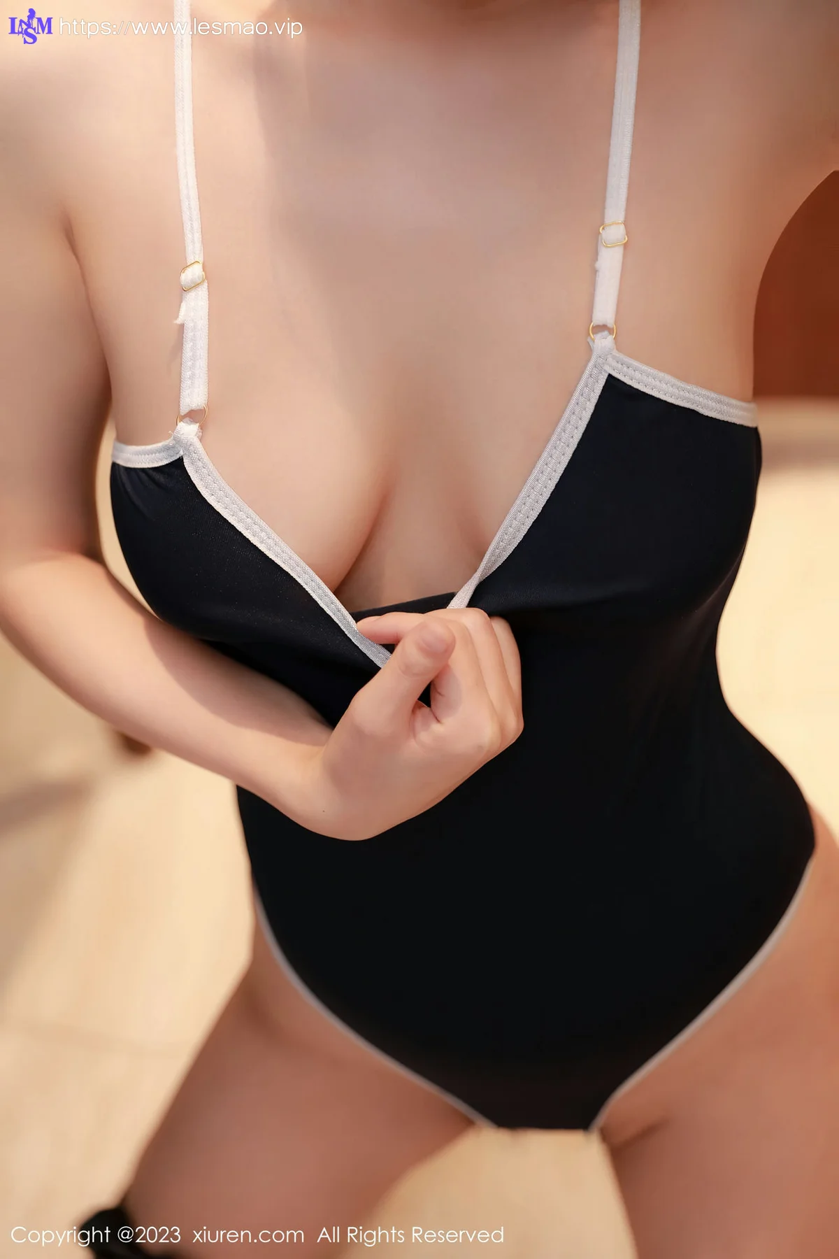 XiuRen 秀人 No.7685  林煊煊 魅惑黑丝性感写真 - 8