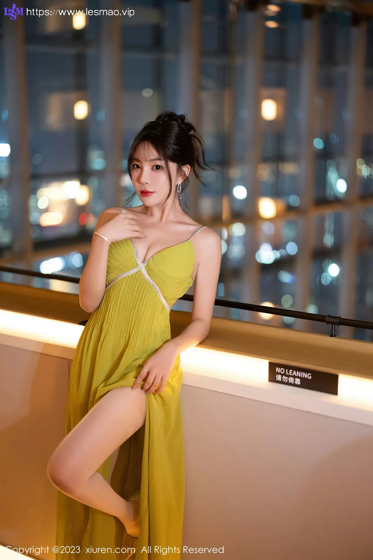 XiuRen 秀人 No.7696  徐莉芝Booty 蕾丝情趣性感写真1 - 5