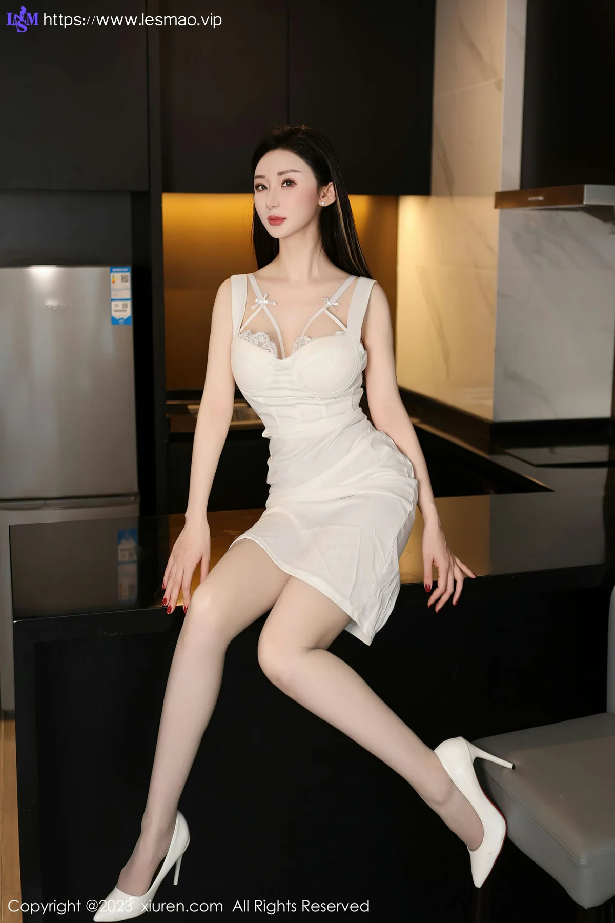 XiuRen 秀人 No.7756  田兮白 诱人灰丝性感写真 - 4