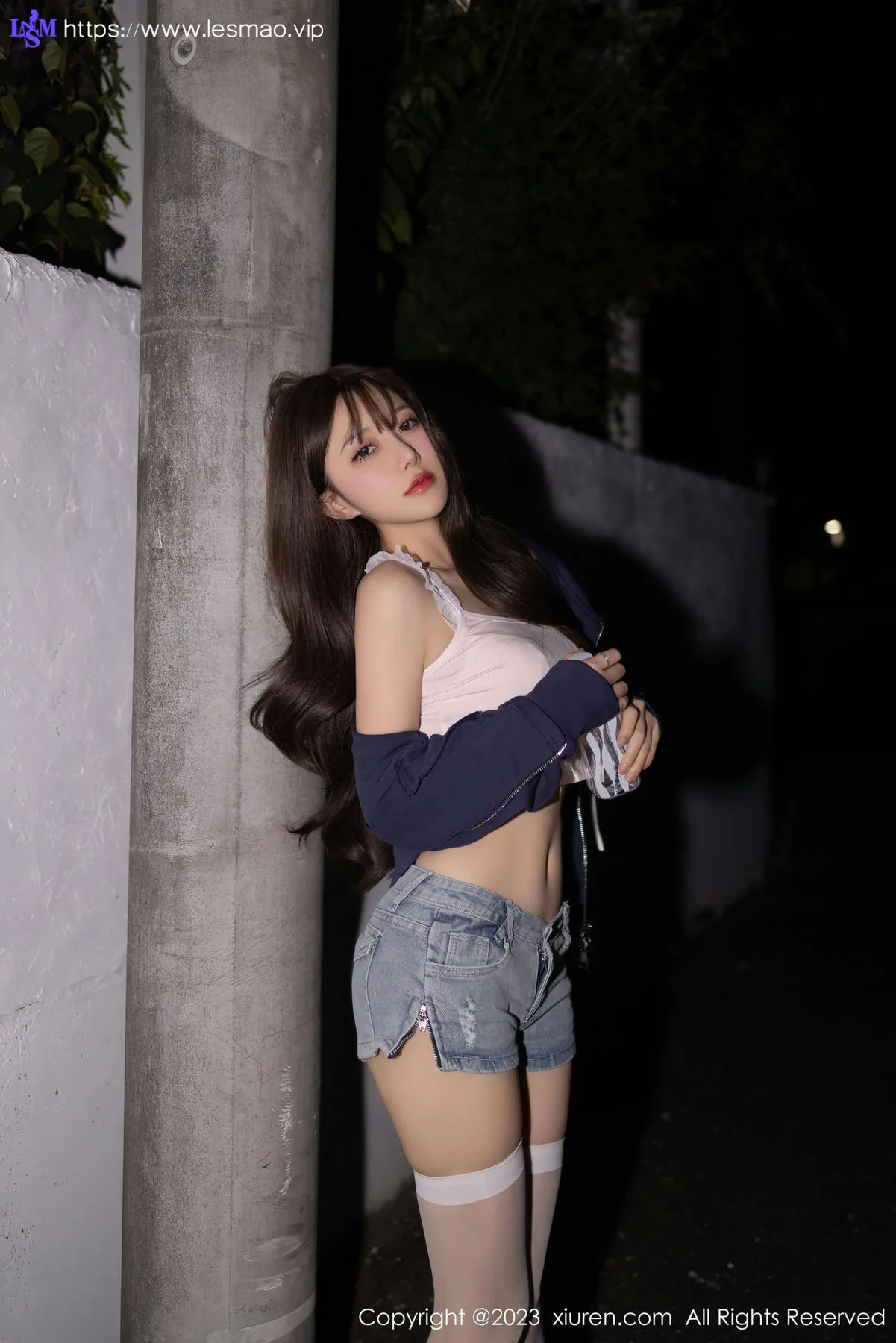 XiuRen 秀人 No.7817  鱼子酱Fish 超短牛仔裤性感写真1 - 6