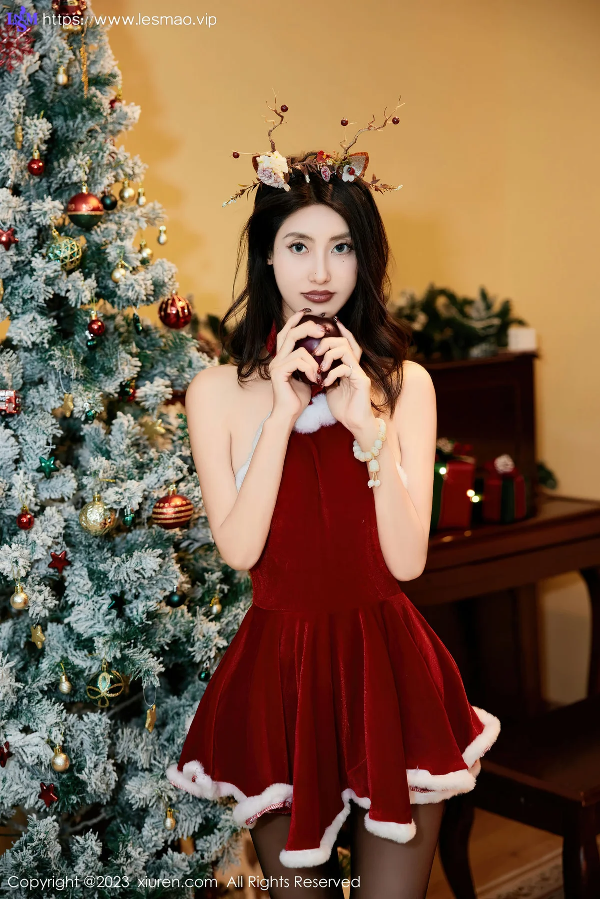 XiuRen 秀人 No.7842  lingyu69 圣诞主题性感写真 - 6