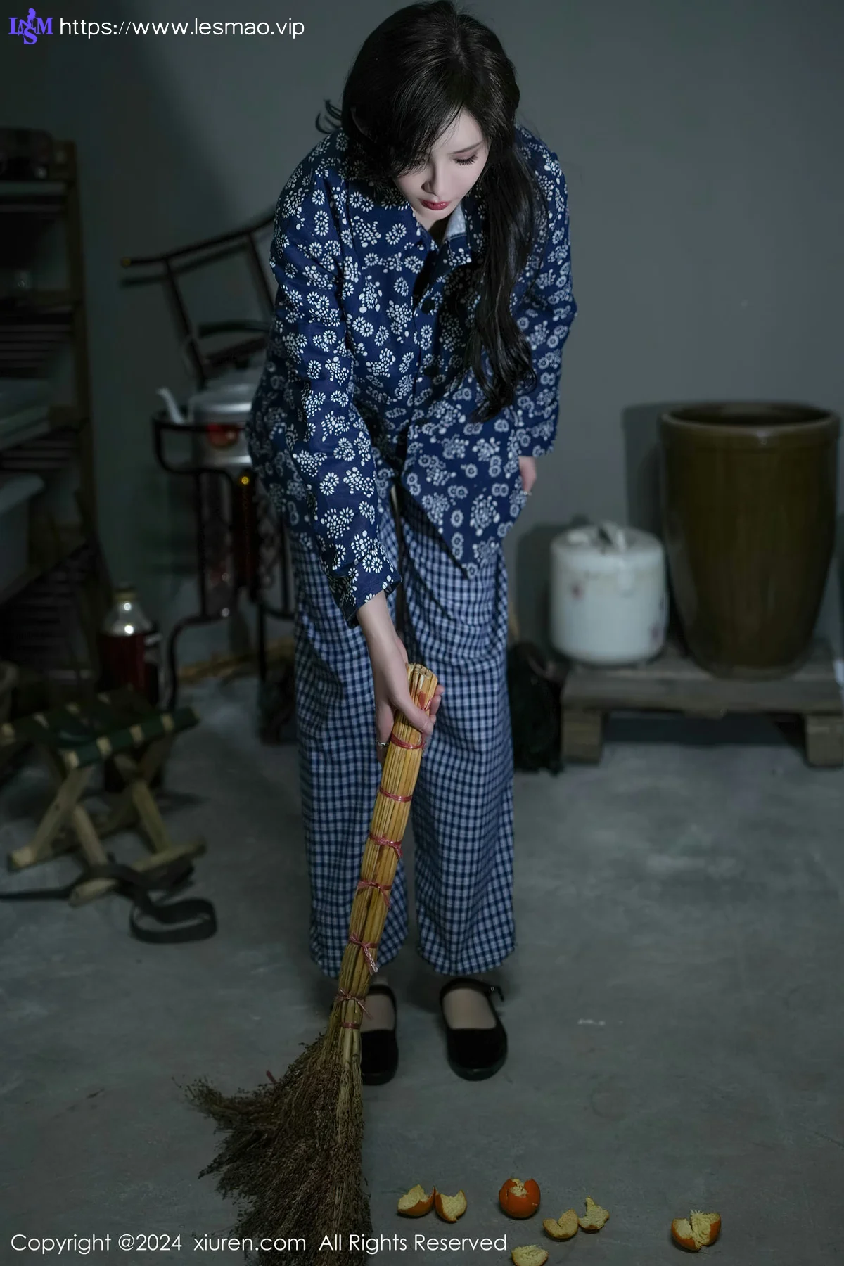 XiuRen 秀人 No.7915  Carol周妍希 民工宿舍拍摄性感写真33 - 5