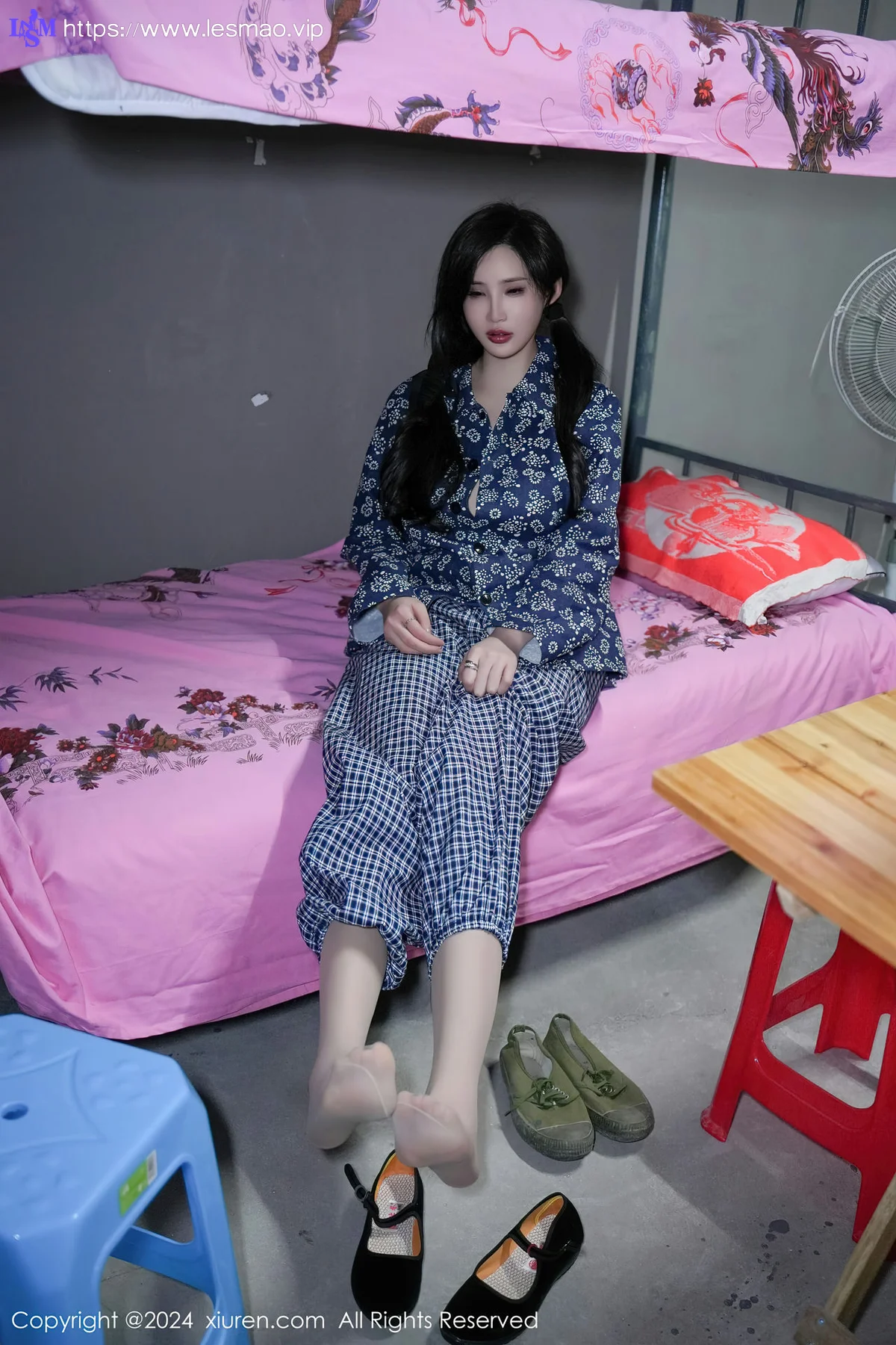 XiuRen 秀人 No.7915  Carol周妍希 民工宿舍拍摄性感写真33 - 10