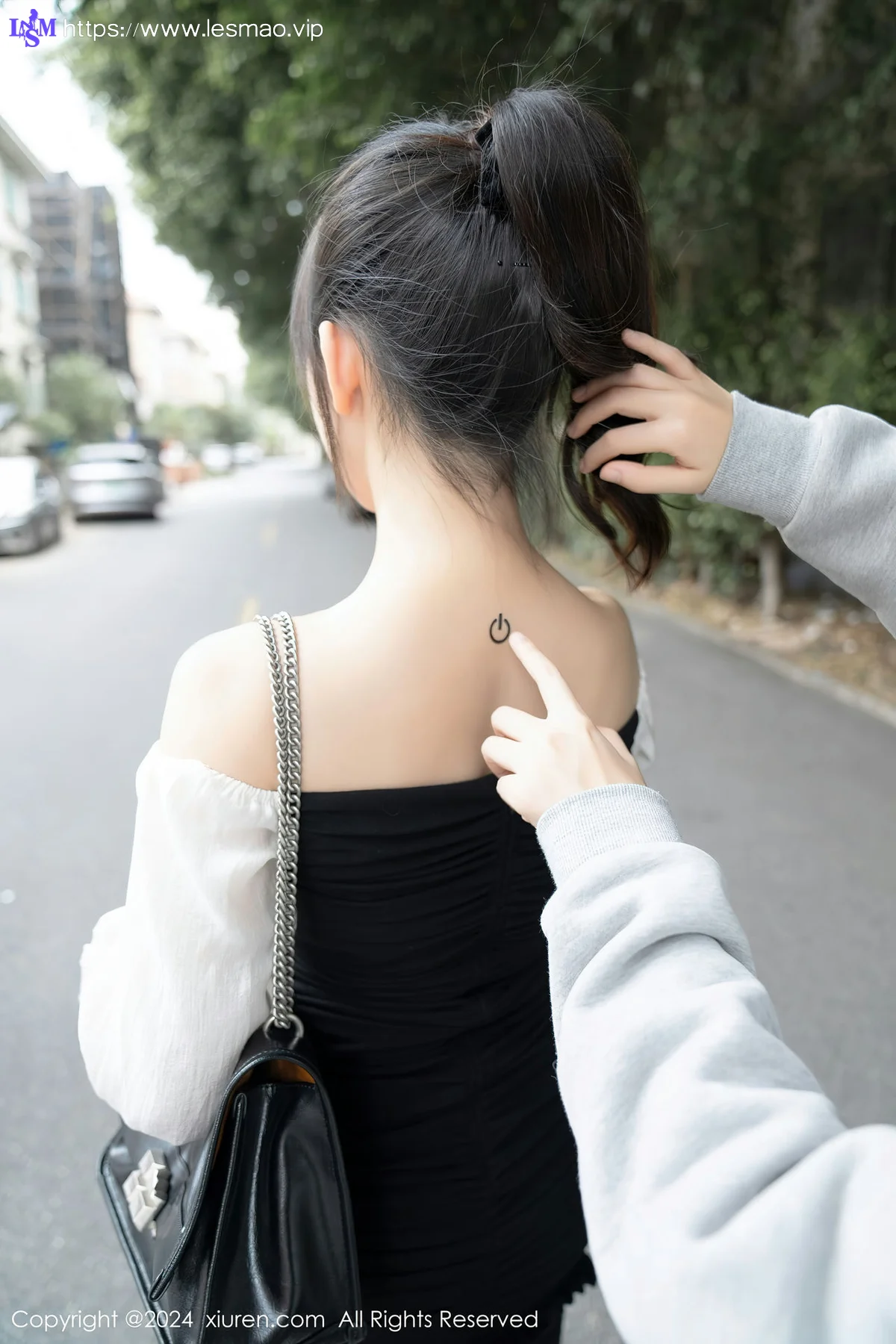 XiuRen 秀人 No.7930 波巧酱 【Al女友】首次创新创作性感写真 - 8