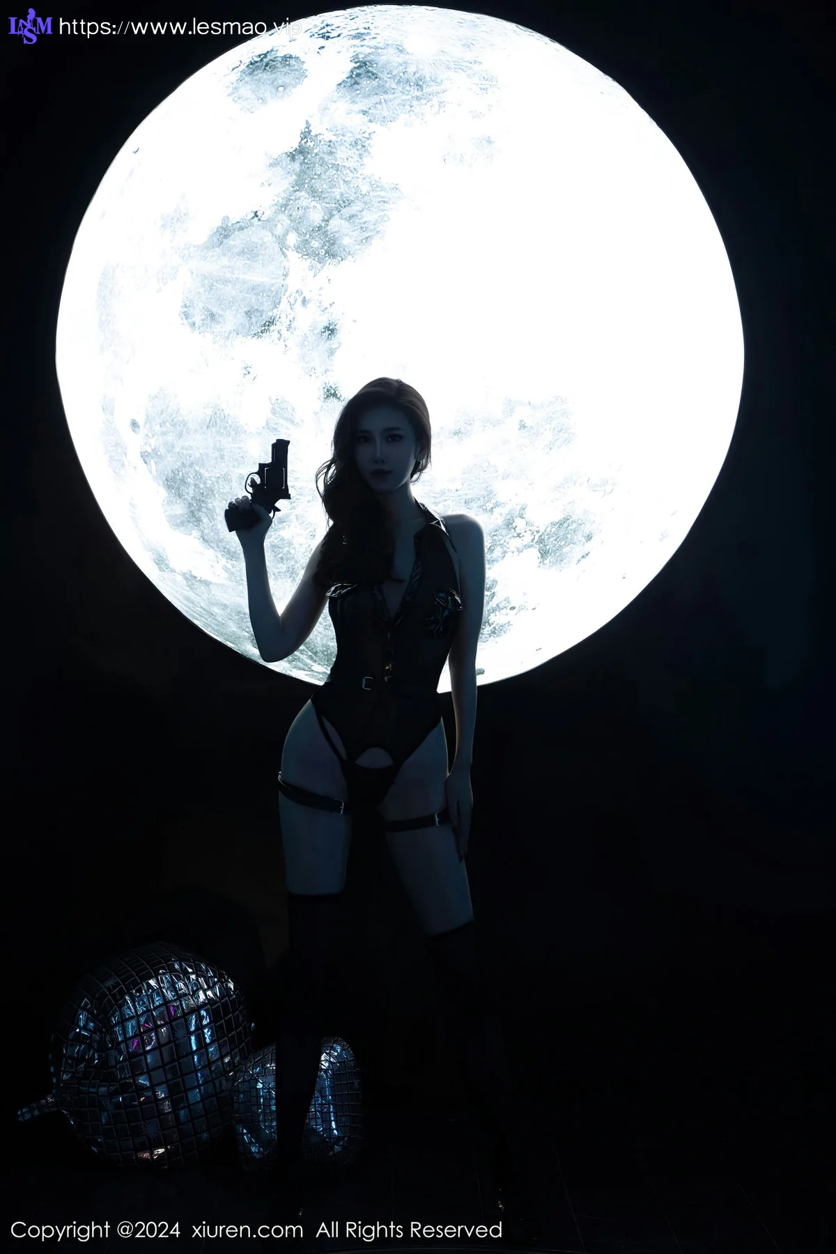 XiuRen 秀人 No.7952  章芃芃 黑色薄纱服饰性感写真 - 2