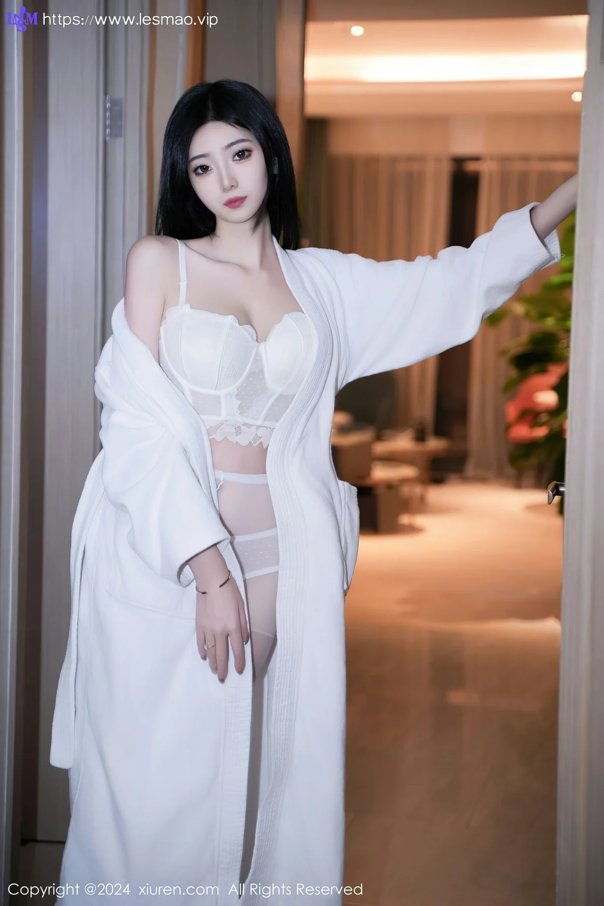 XiuRen 秀人 No.7960  安琪Yee 白色睡袍性感写真3 - 2