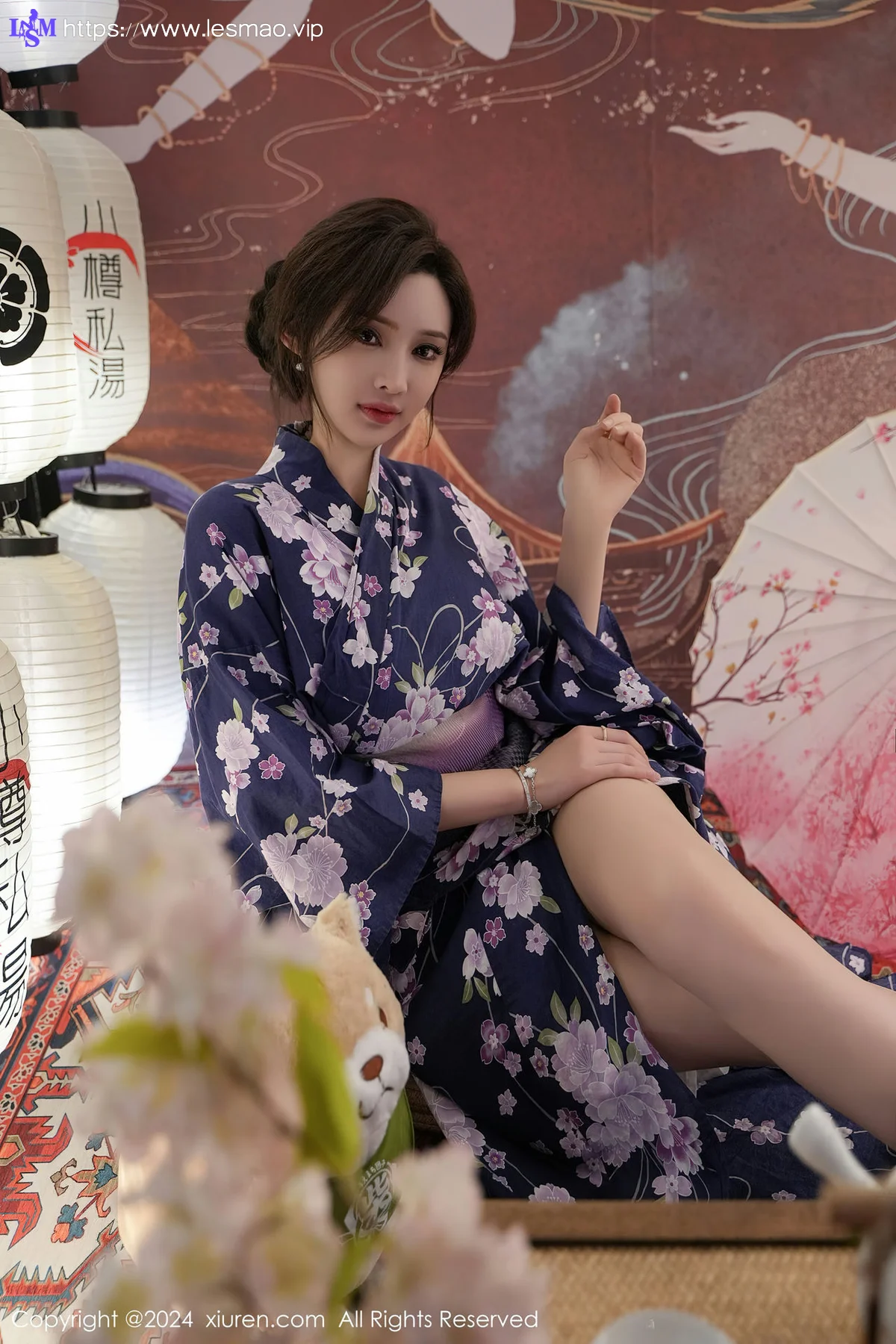 XiuRen 秀人 No.7975  Carol周妍希 深蓝色浴袍三亚旅拍3 - 1