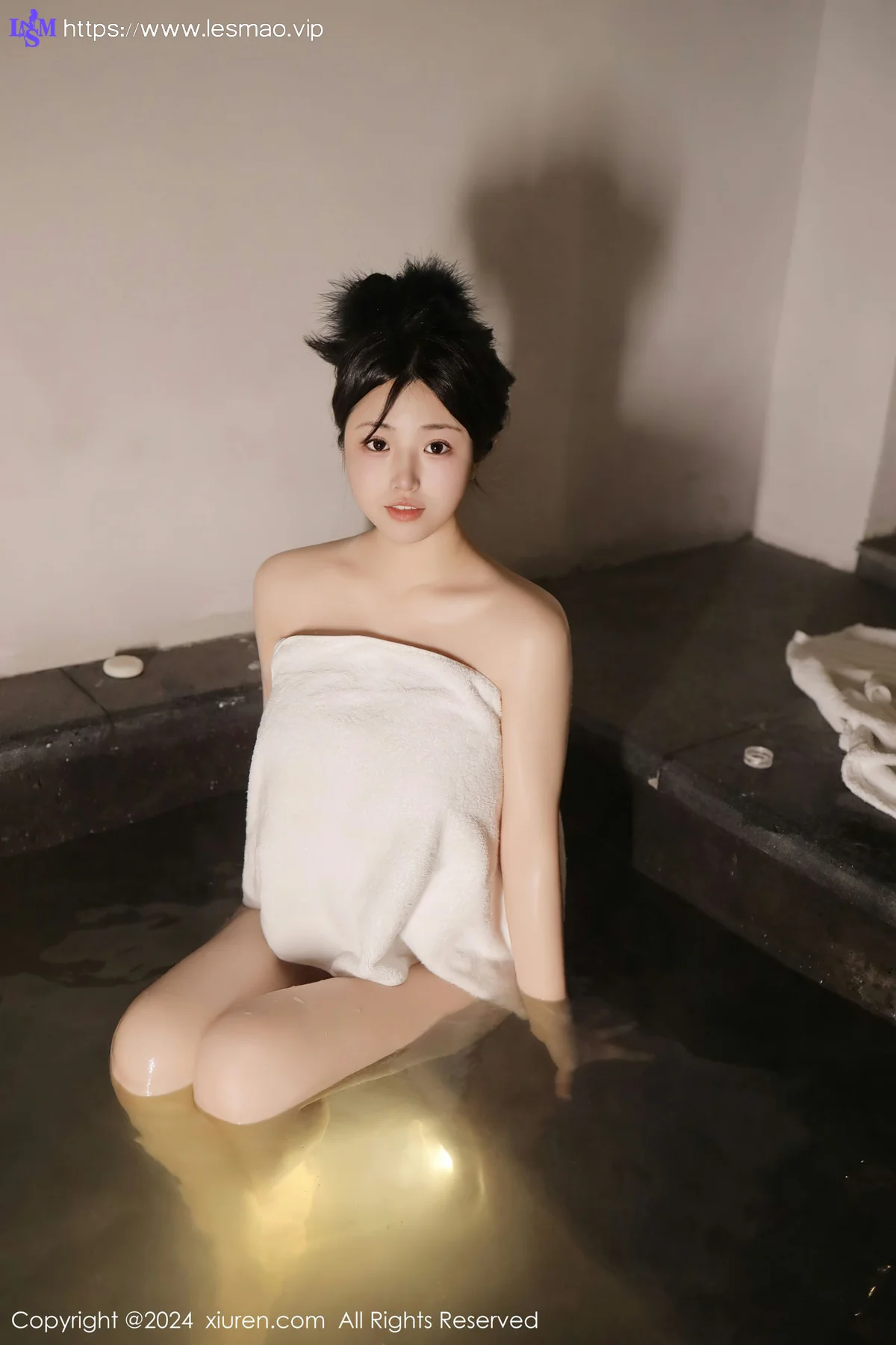 XiuRen 秀人 No.7977  陈小花 温泉场景拍摄首套写真111 - 1