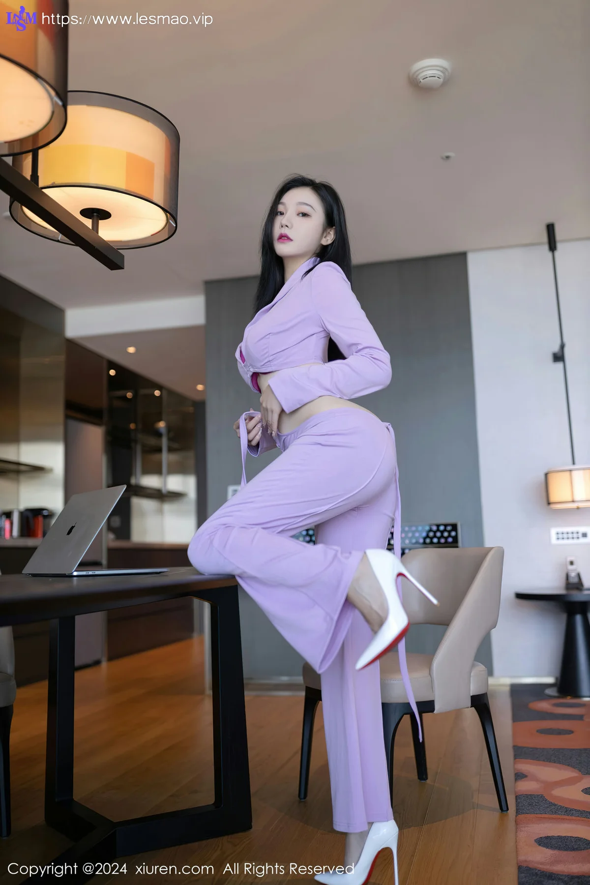XiuRen 秀人 No.8006  安然anran 白色丝袜性感写真1 - 6