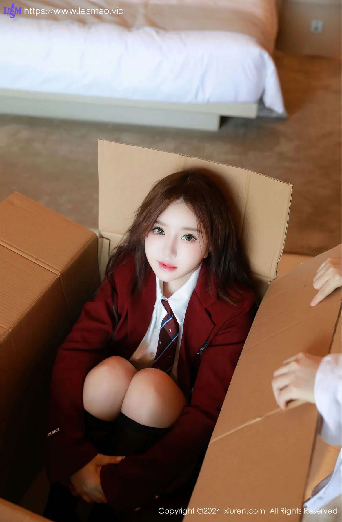 XiuRen 秀人 No.8044  小薯条nienie 红色制服打牌性感性感写真11 - 3