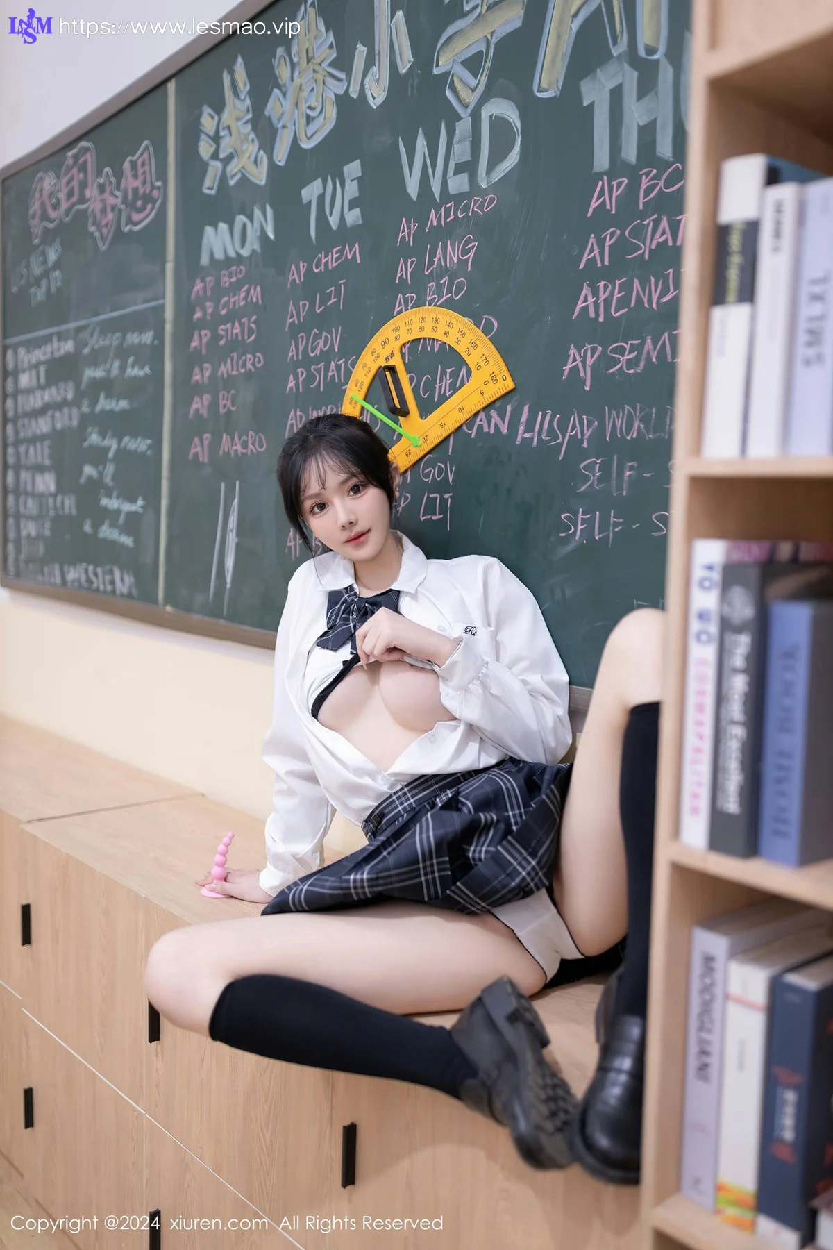 XiuRen 秀人 No.8058  幼幼 教室调教性感套装性感写真111 - 5