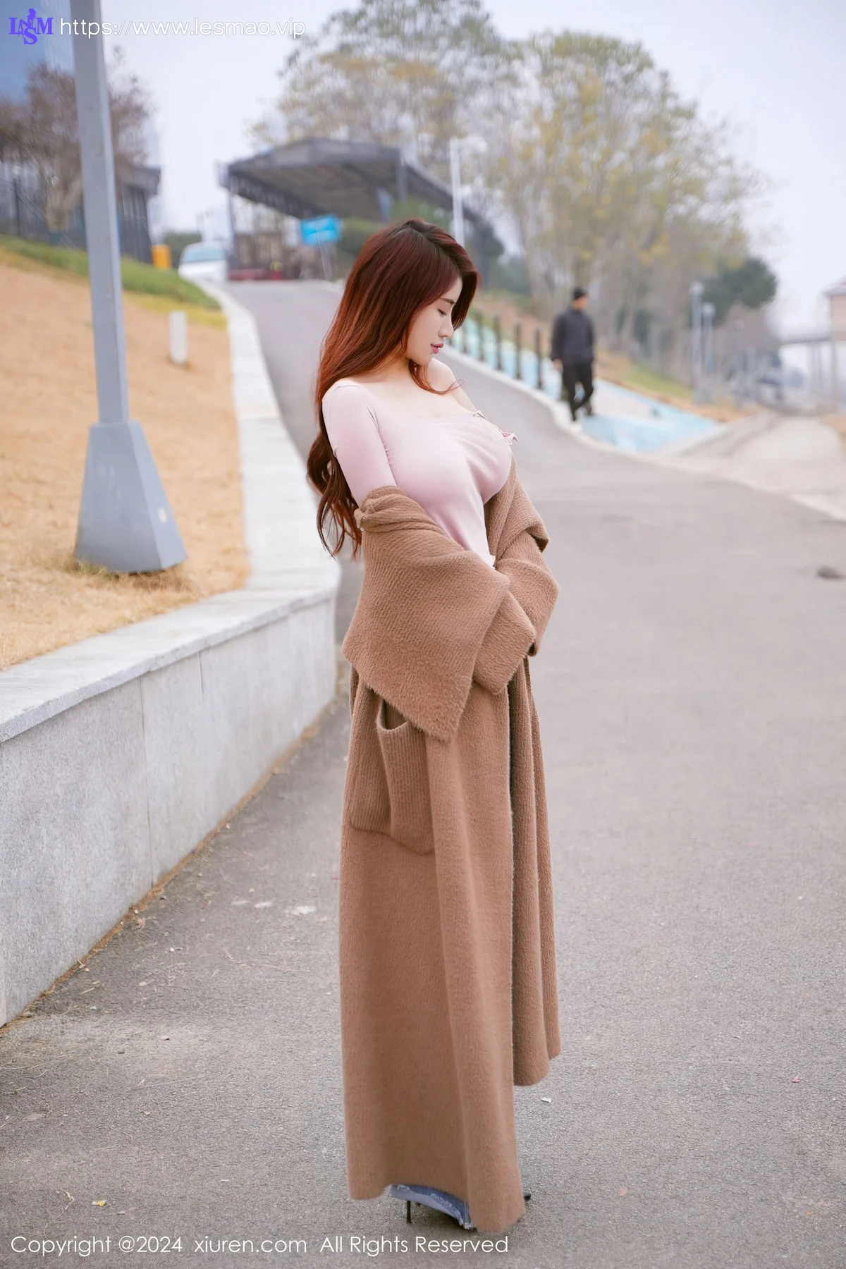 XiuRen 秀人 No.8076  美七Mia 蓝色牛仔裤性感写真1 - 5